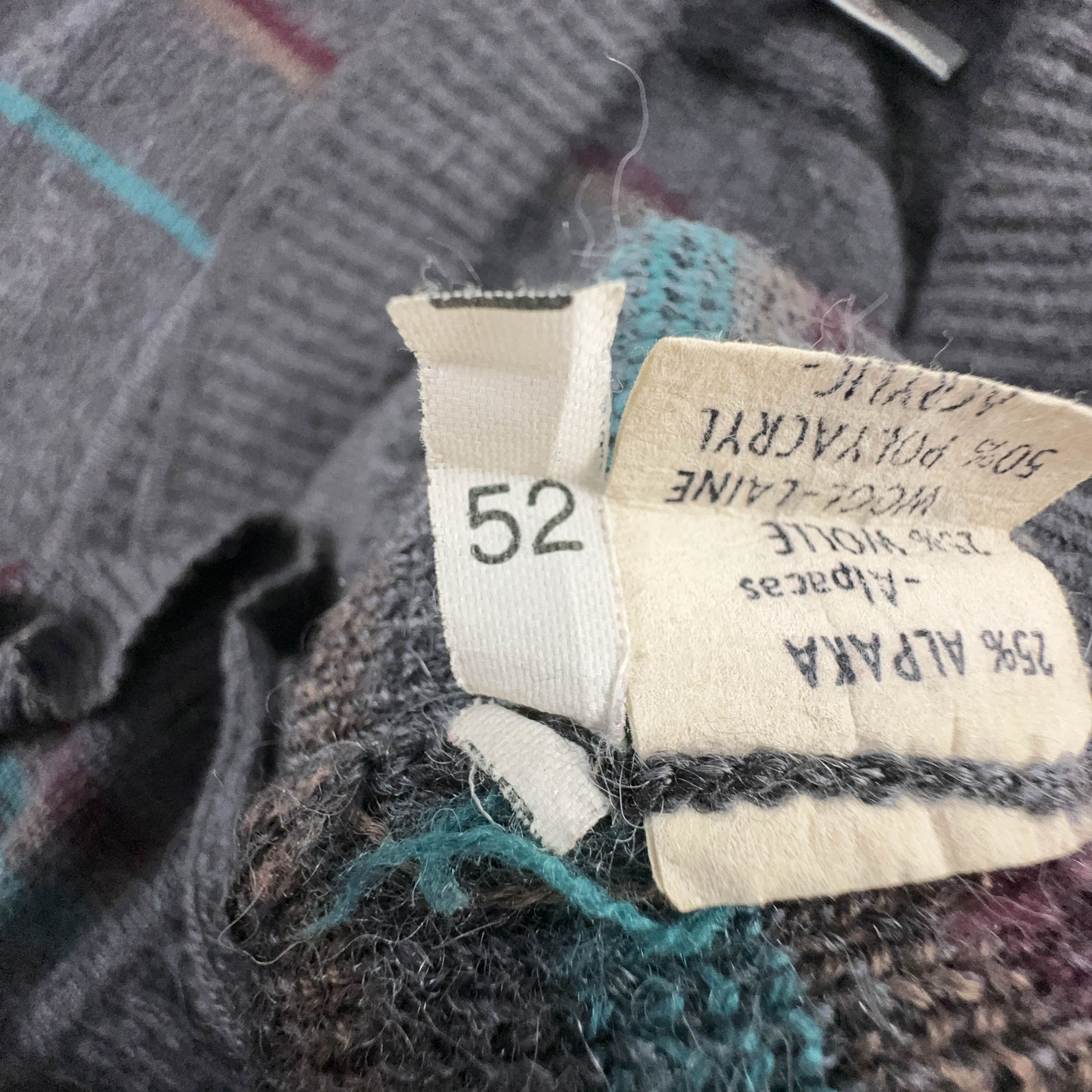 Vintage Grey Patterned Cardigan 50% Wool and Alpaca with Buttons - Size 52 Men