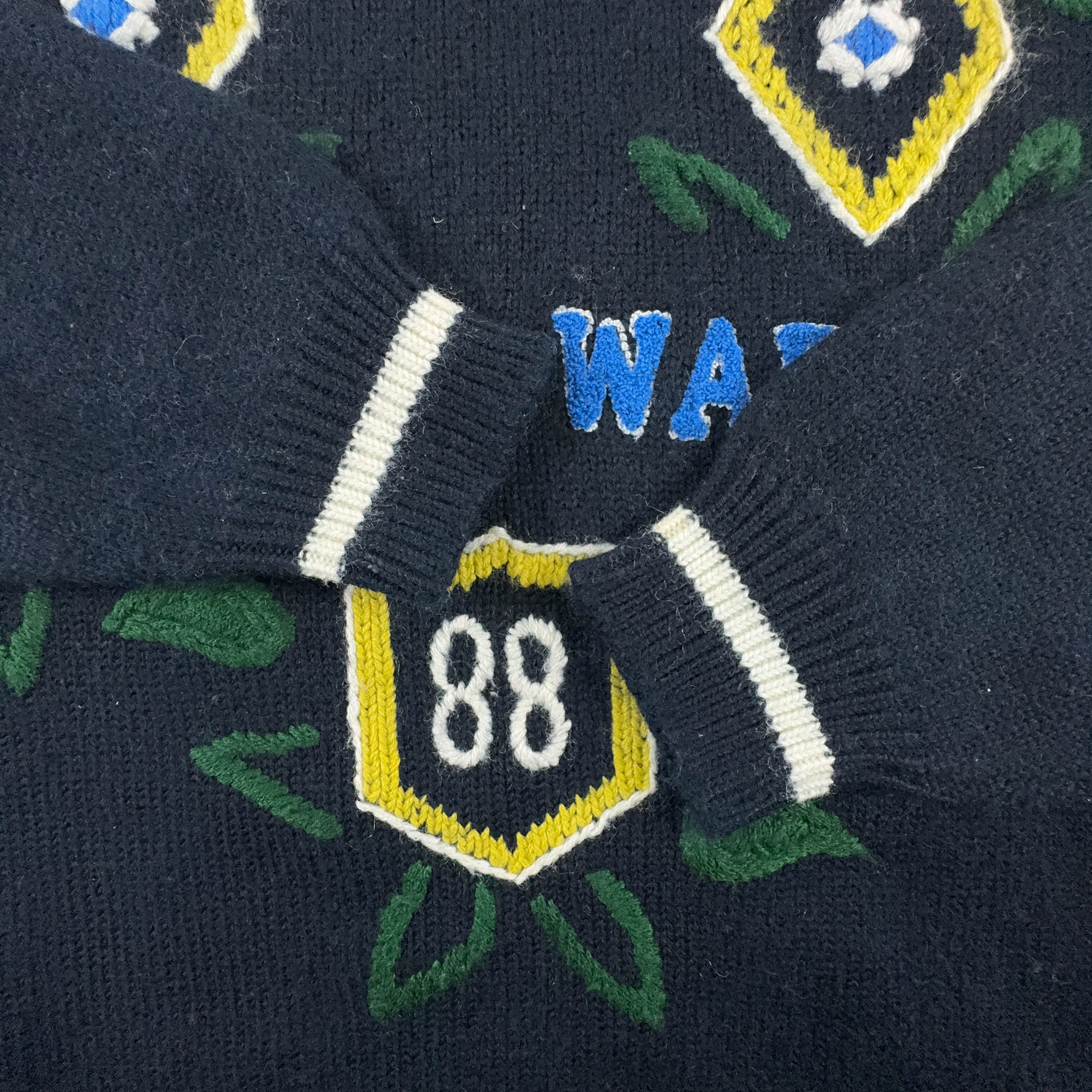 Dark Blue Vintage Sweater 50% Wool Crew Neck with Embroidery - Size XL Men