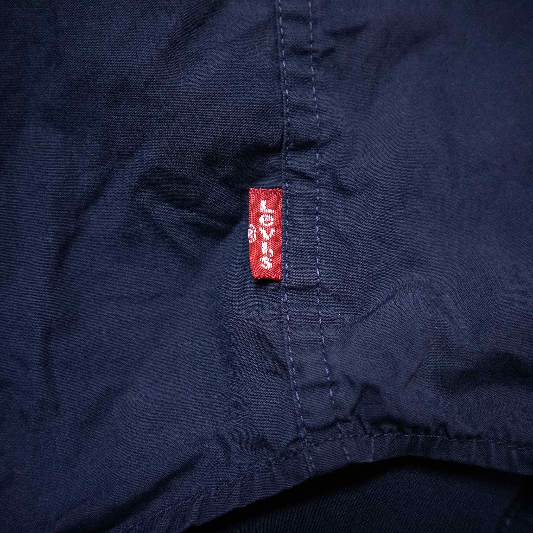 Levi's shirt - Size S/M