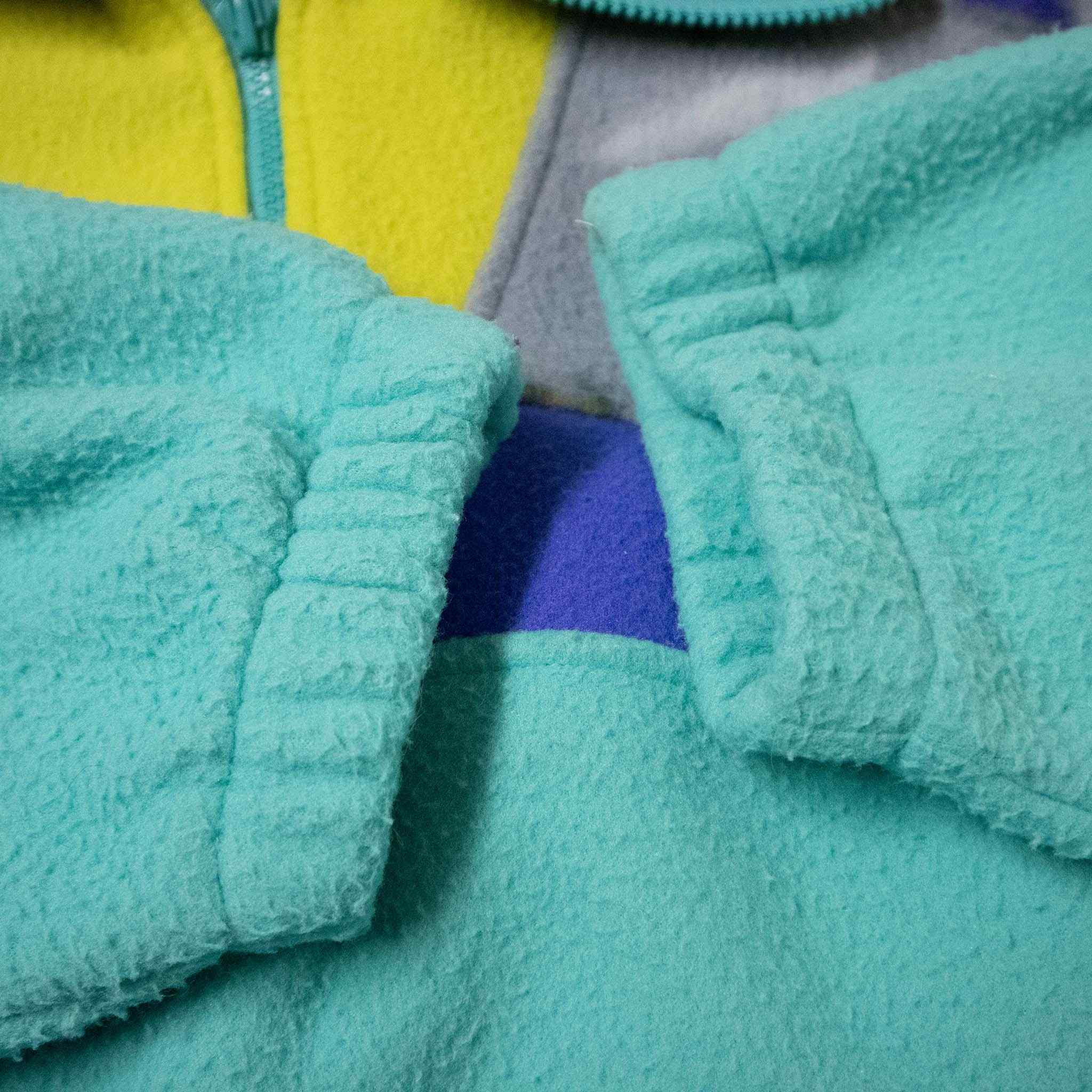 Vintage Fleece - Size L