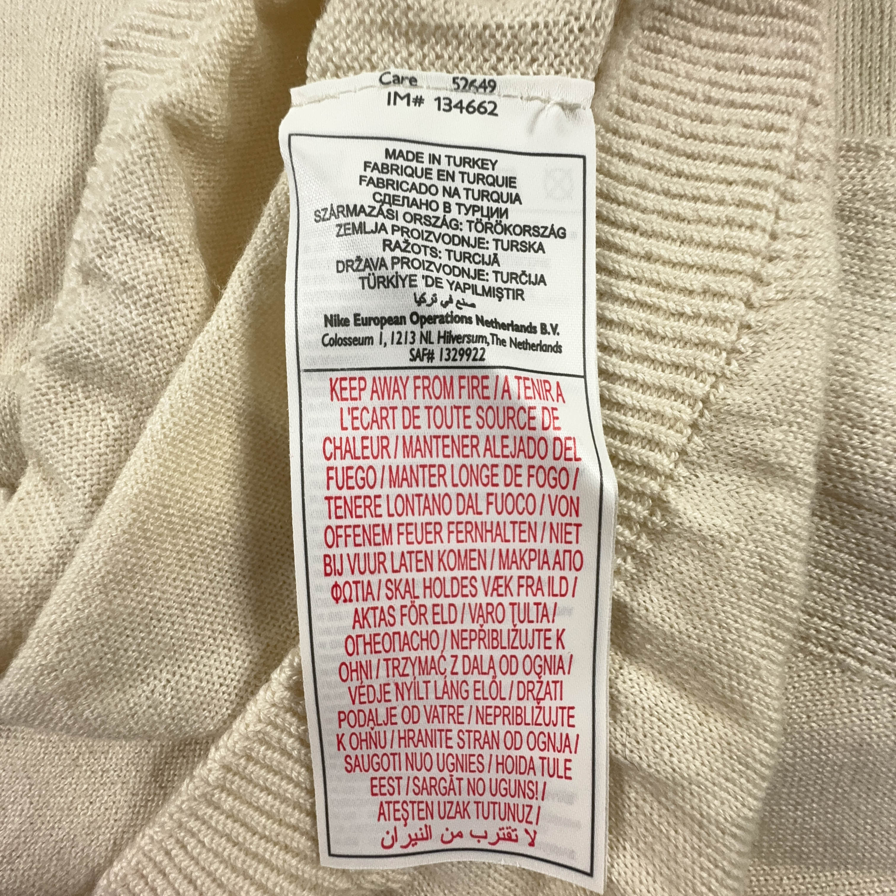 Nike Golf Vintage Lightweight V-Neck Sweater in Cream - Men's Size XL