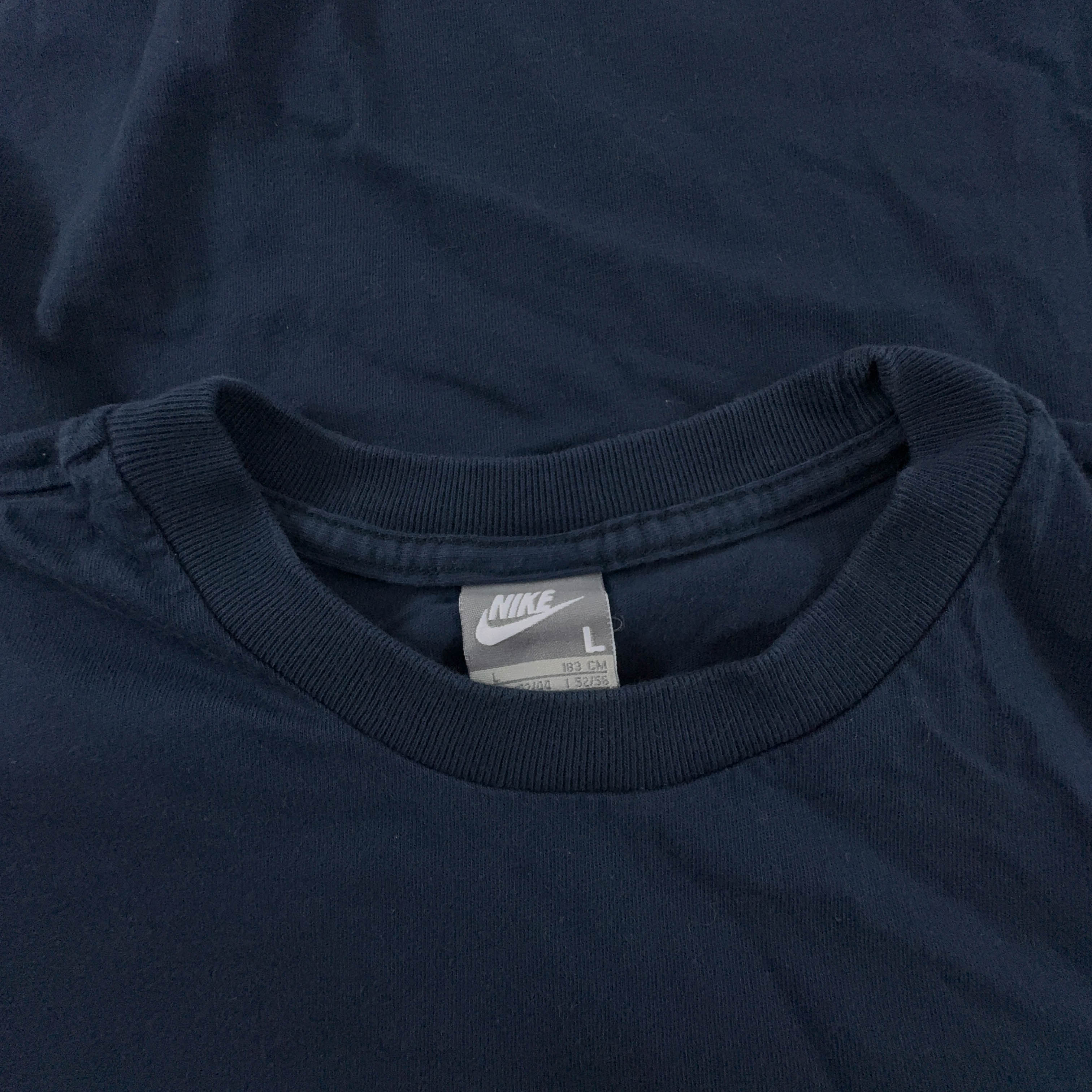 Nike Vintage Dark Blue T-Shirt with 00s Print - Men's Size Large