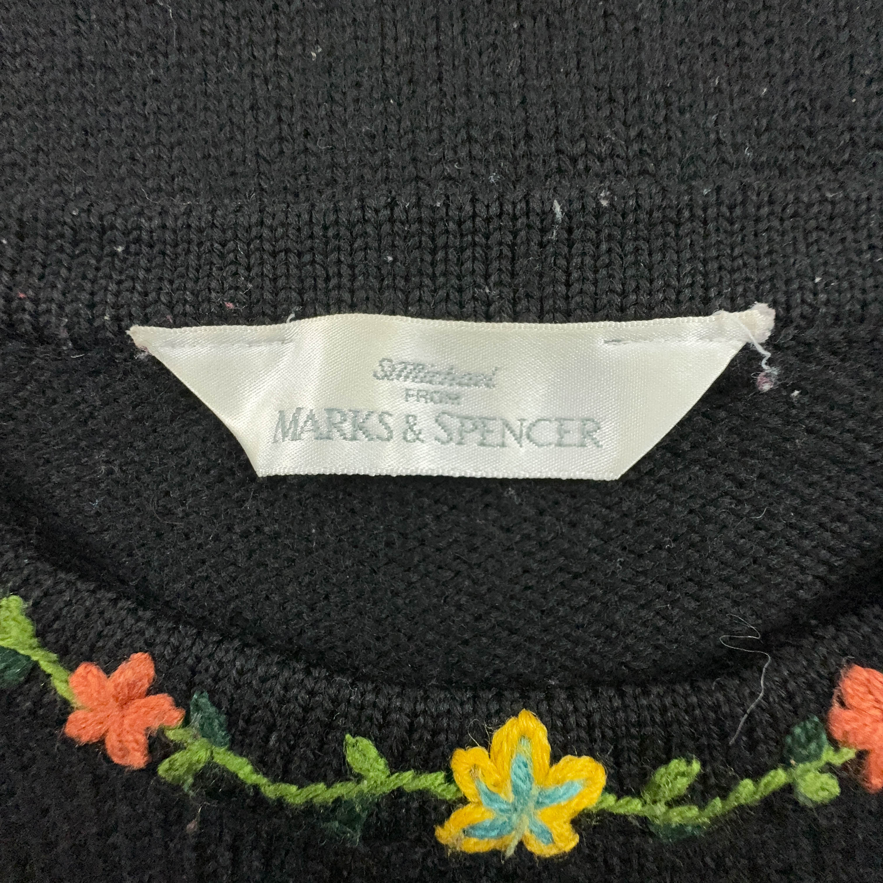 Vintage 50% wool black sweater with floral embroidery and crew neck - Size EU 42 women
