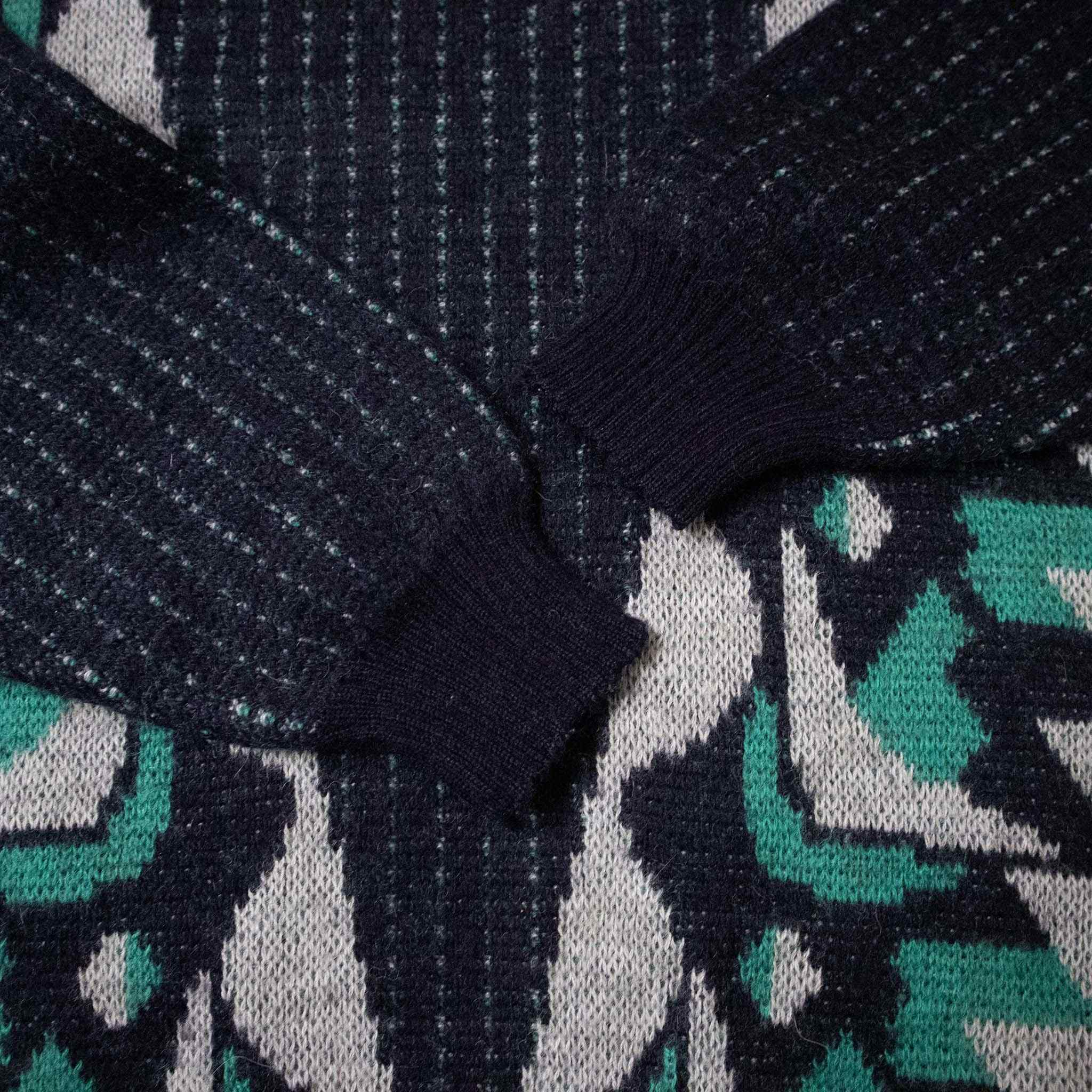 Vintage Sweater - Size M