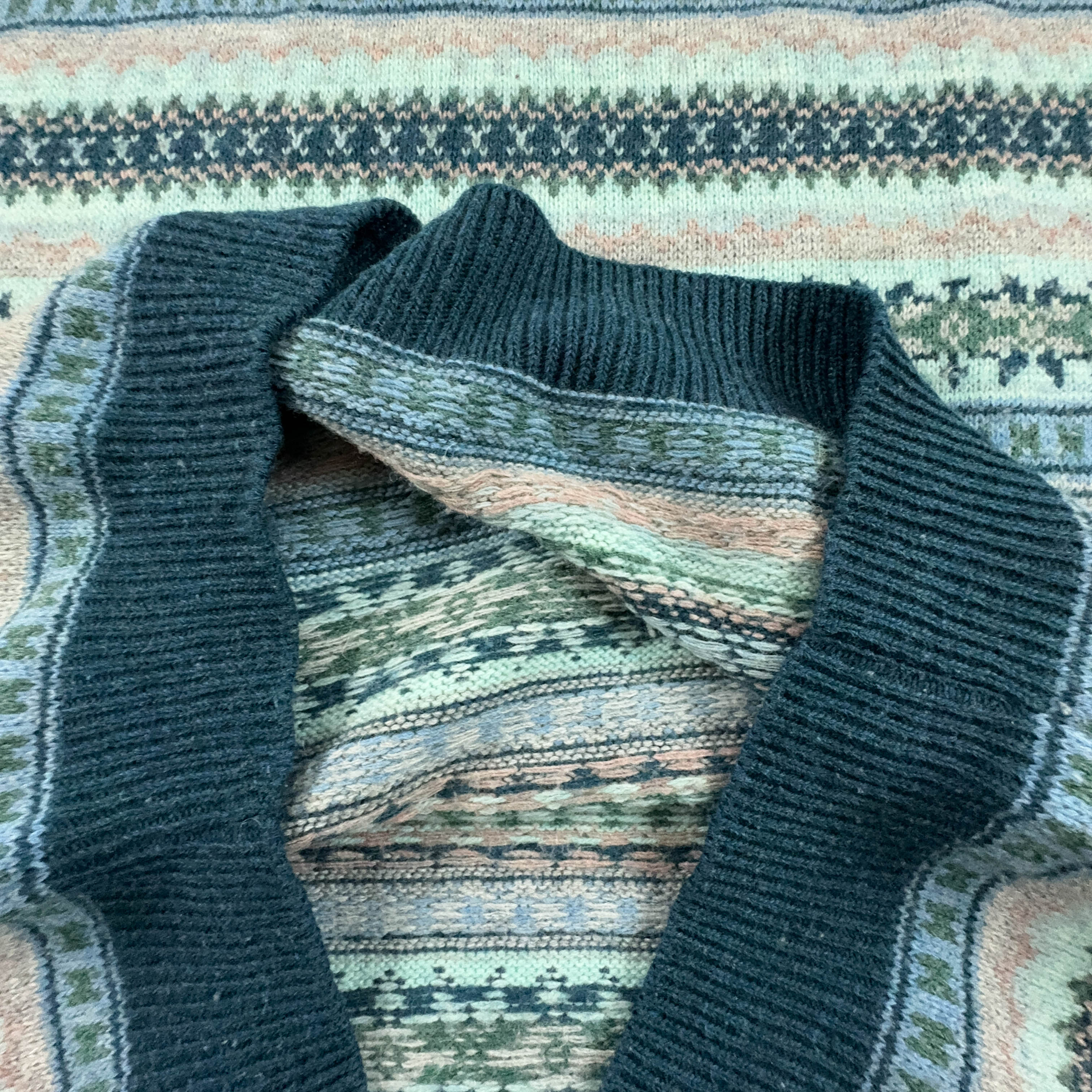 North Pole Vintage Light Blue 50% Lambswool Striped Crew Neck Sweater - Size L/XL Men