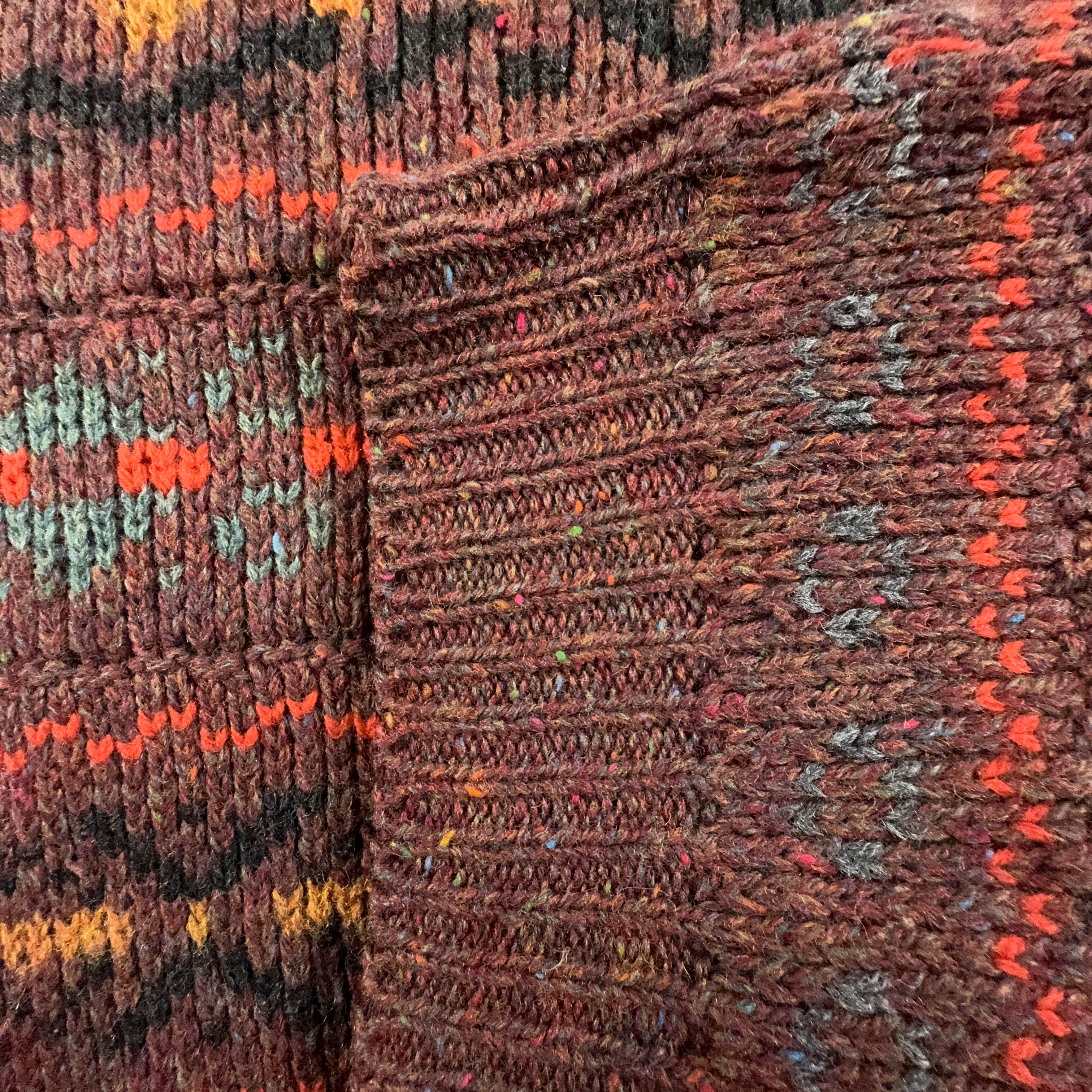 Vintage Brown 100% Wool Crew Neck Patterned Sweater - Size L/XL Men