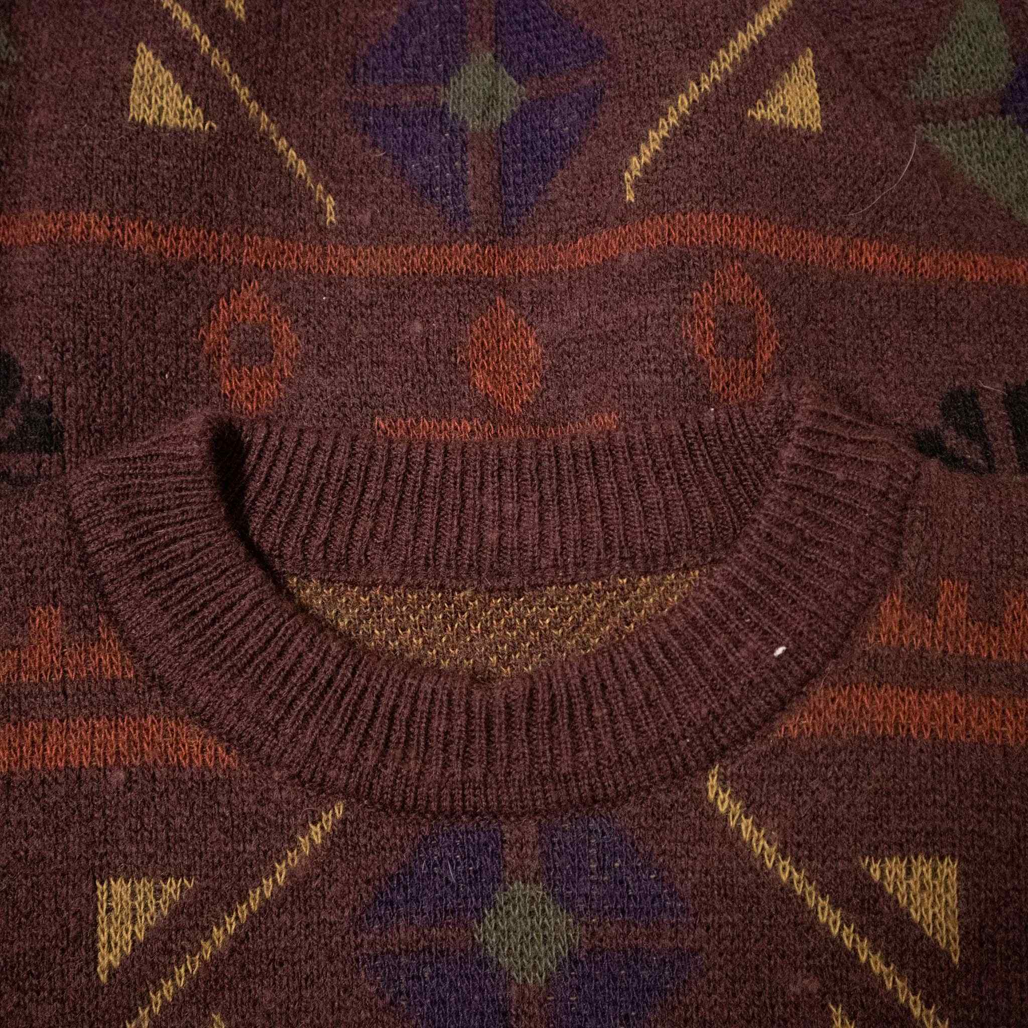 Vintage sweater 50% wool - Size L