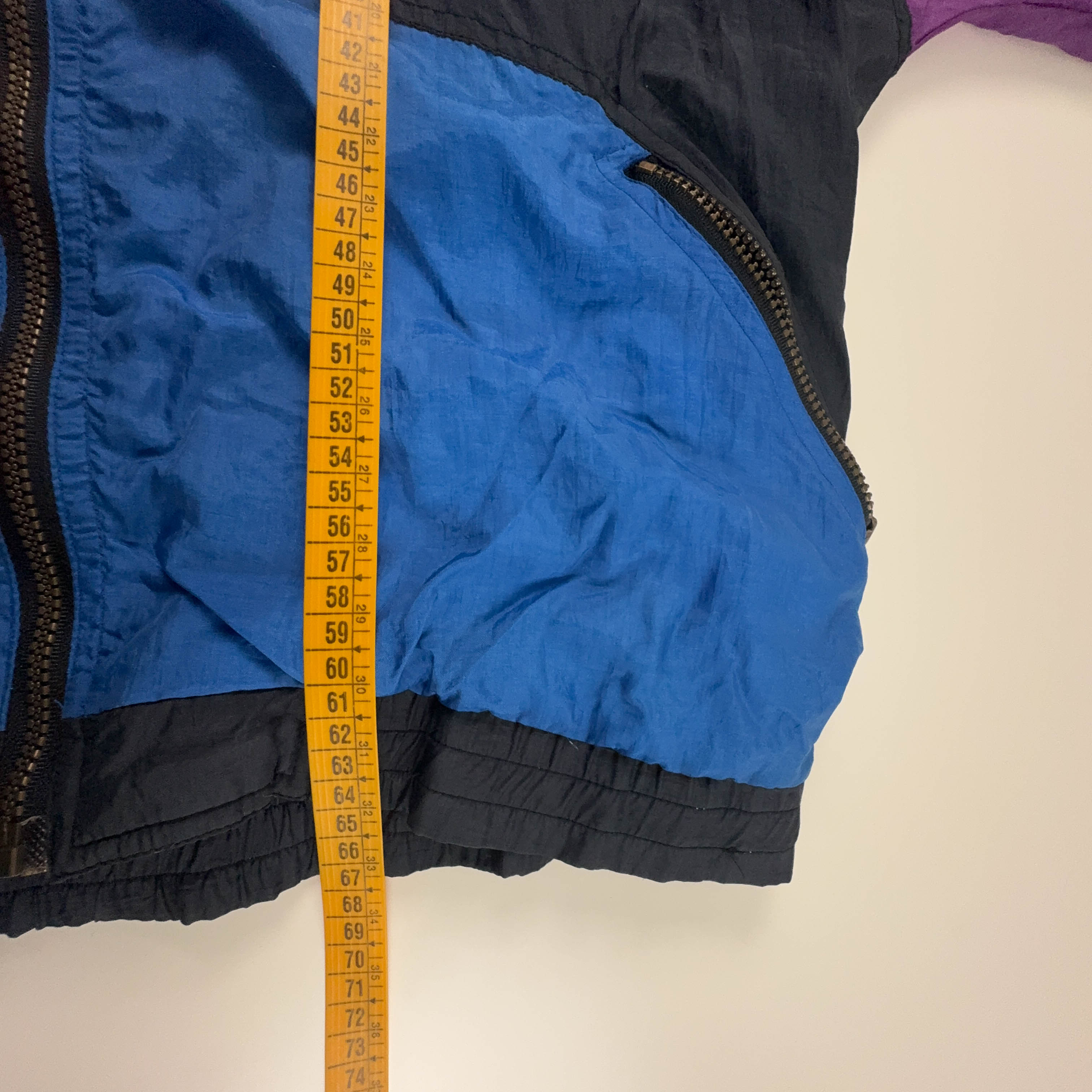 Giacca a vento Vintage blu viola e nera con zip e ricamo anni 80 90 - Taglia S/M uomo