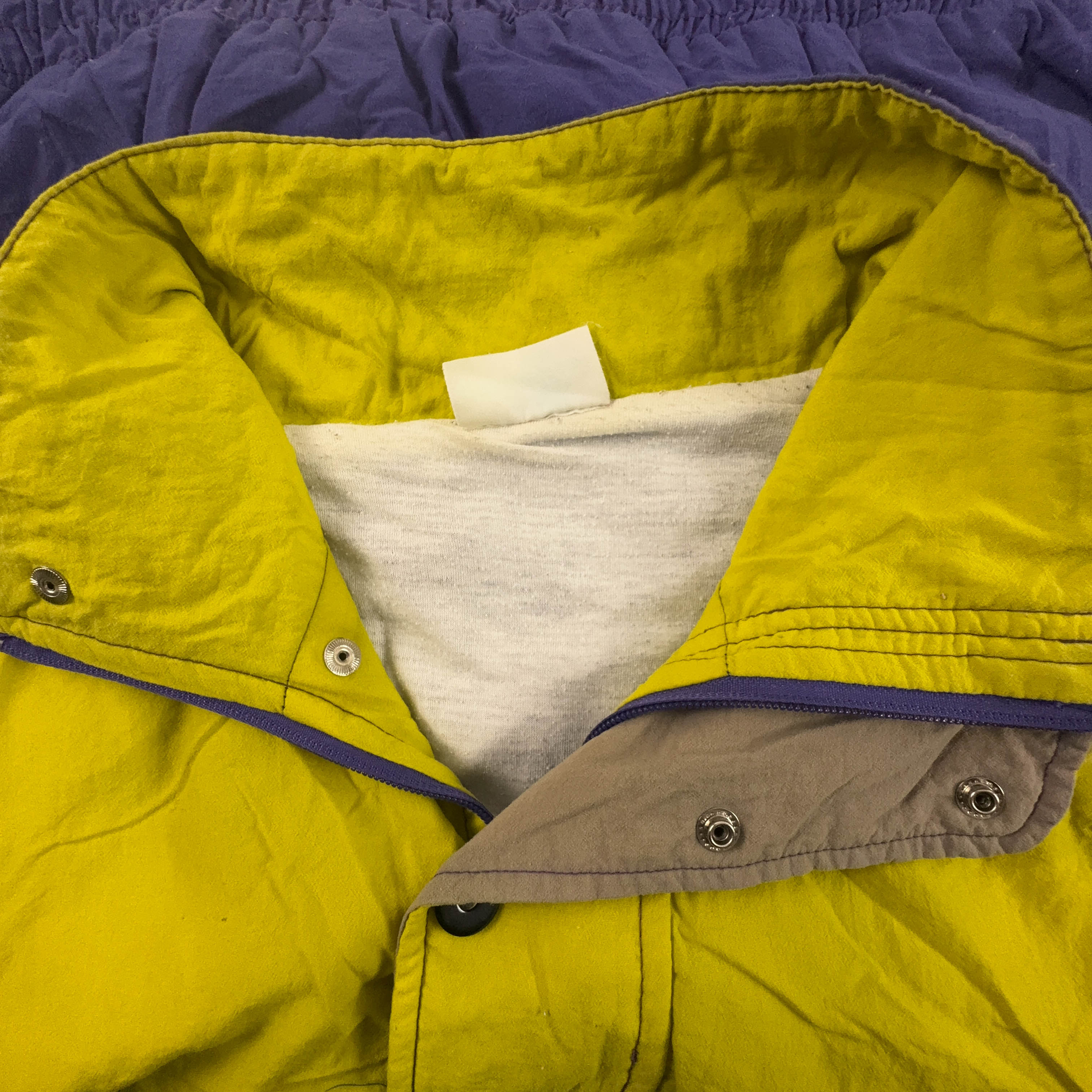Giacca a vento Vintage gialla e viola con ricamo quarter zip anni 80 90 - Taglia 48 5 uomo