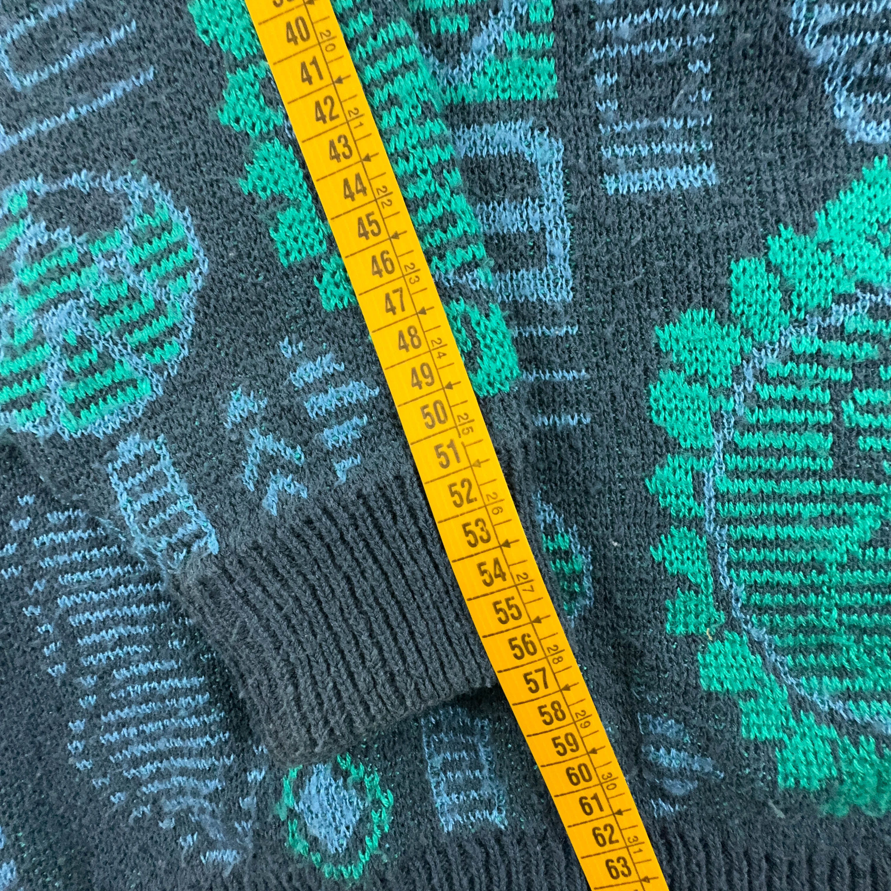 Vintage 30% cotton blue and green geometric pattern crew neck sweater - Size L men