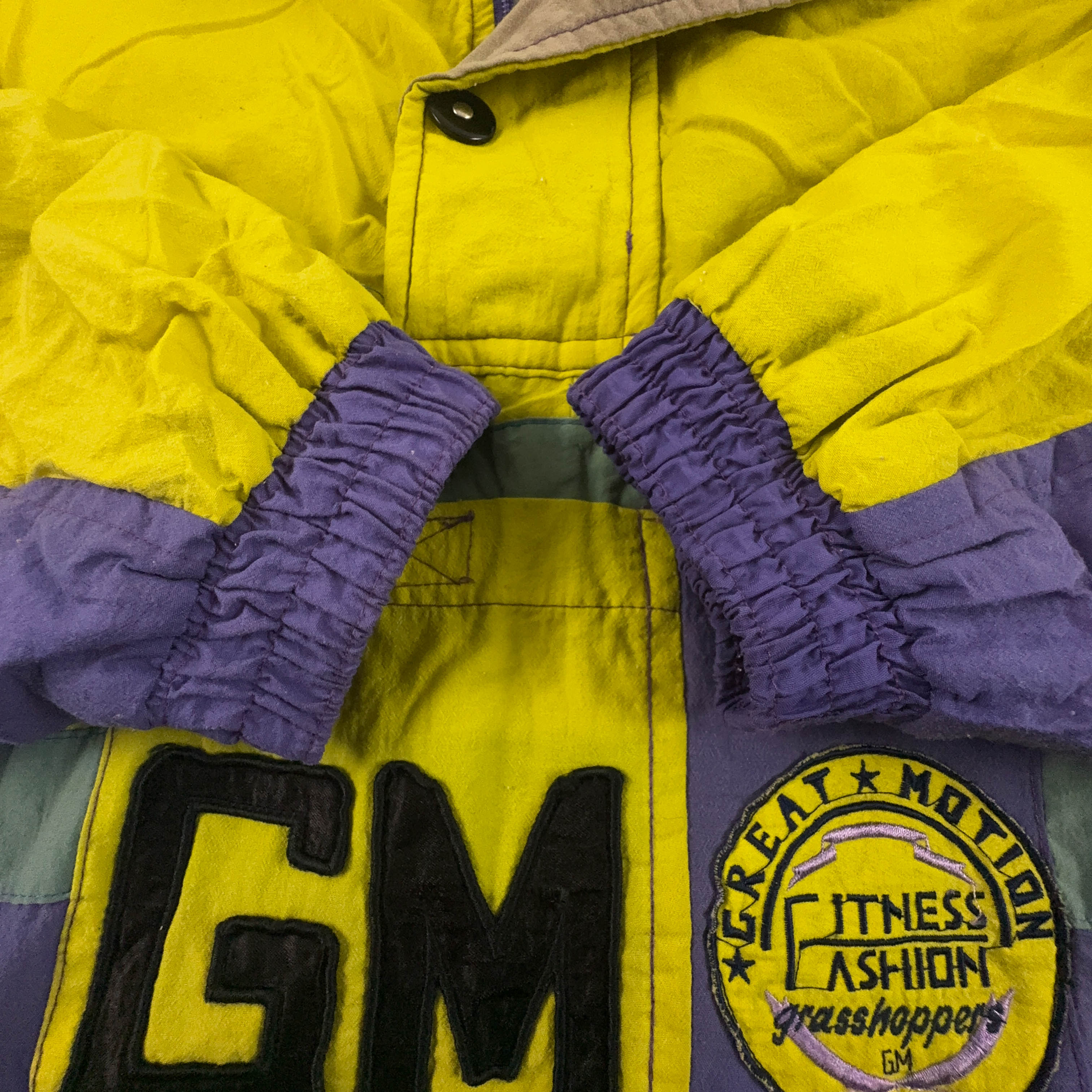 Giacca a vento Vintage gialla e viola con ricamo quarter zip anni 80 90 - Taglia 48 5 uomo