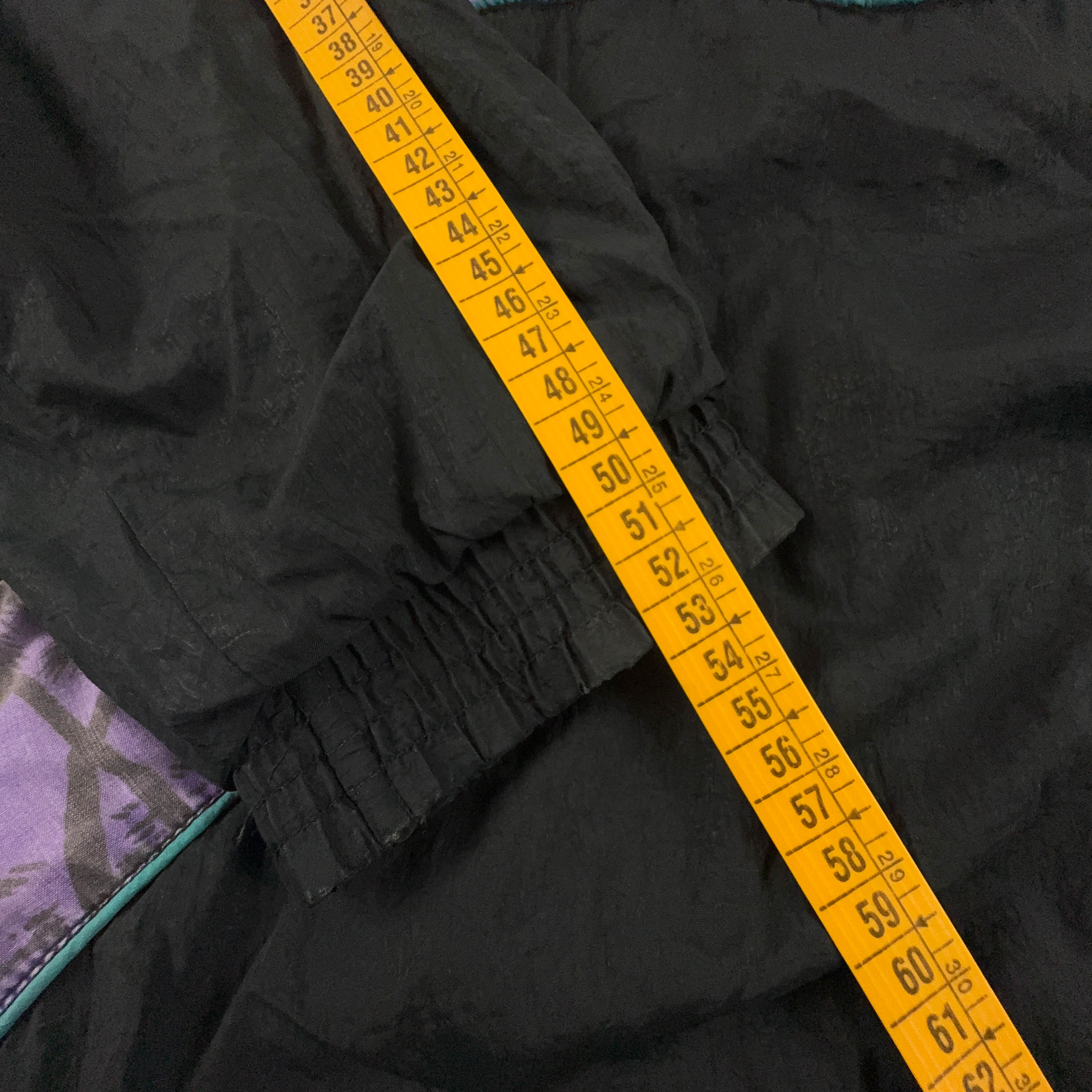 Giacca a vento Vintage nera e viola a fantasia quarter zip anni 80 90 - Taglia M uomo