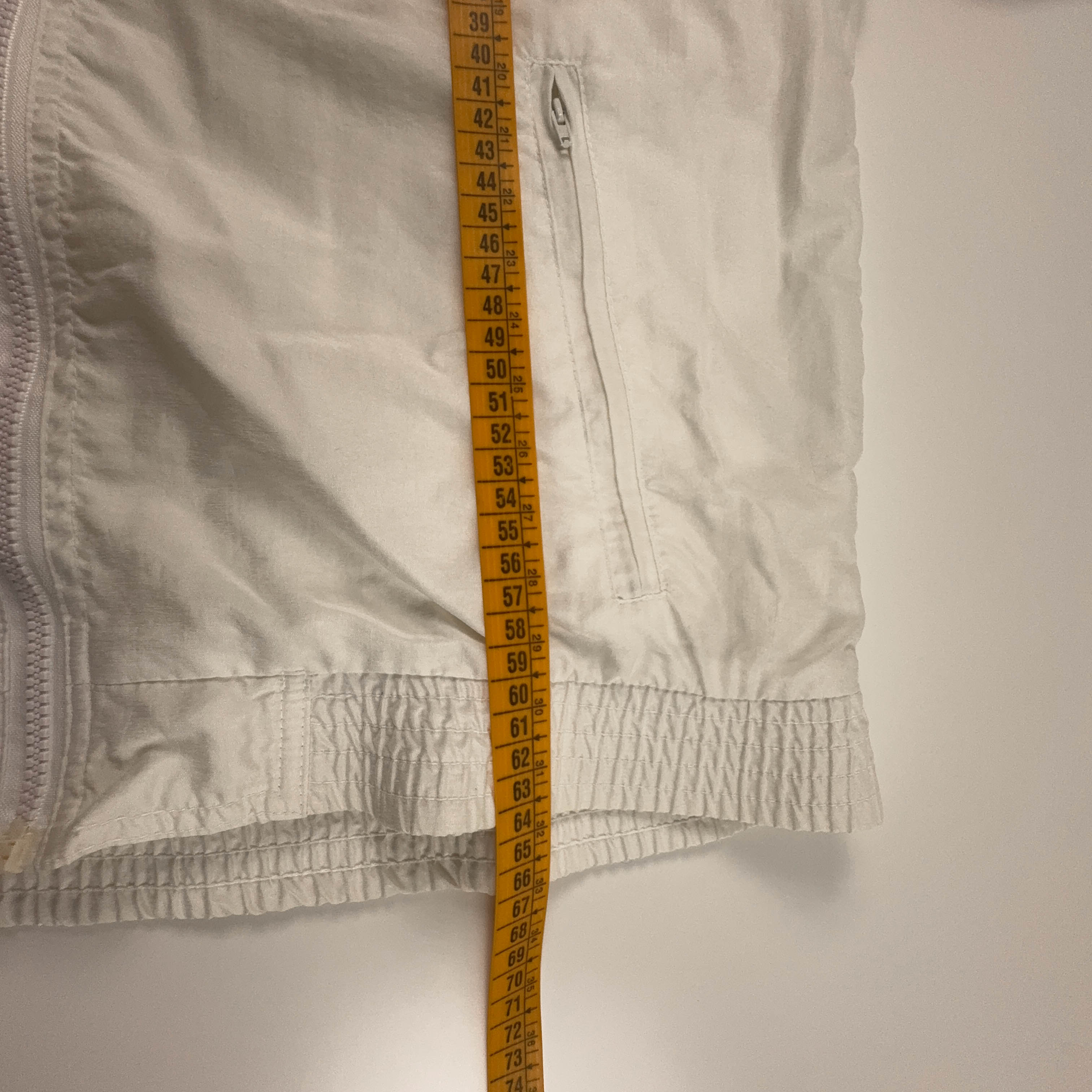 Giacca a vento Vintage bianca e blu a fantasia con zip anni 80 90 - Taglia S uomo