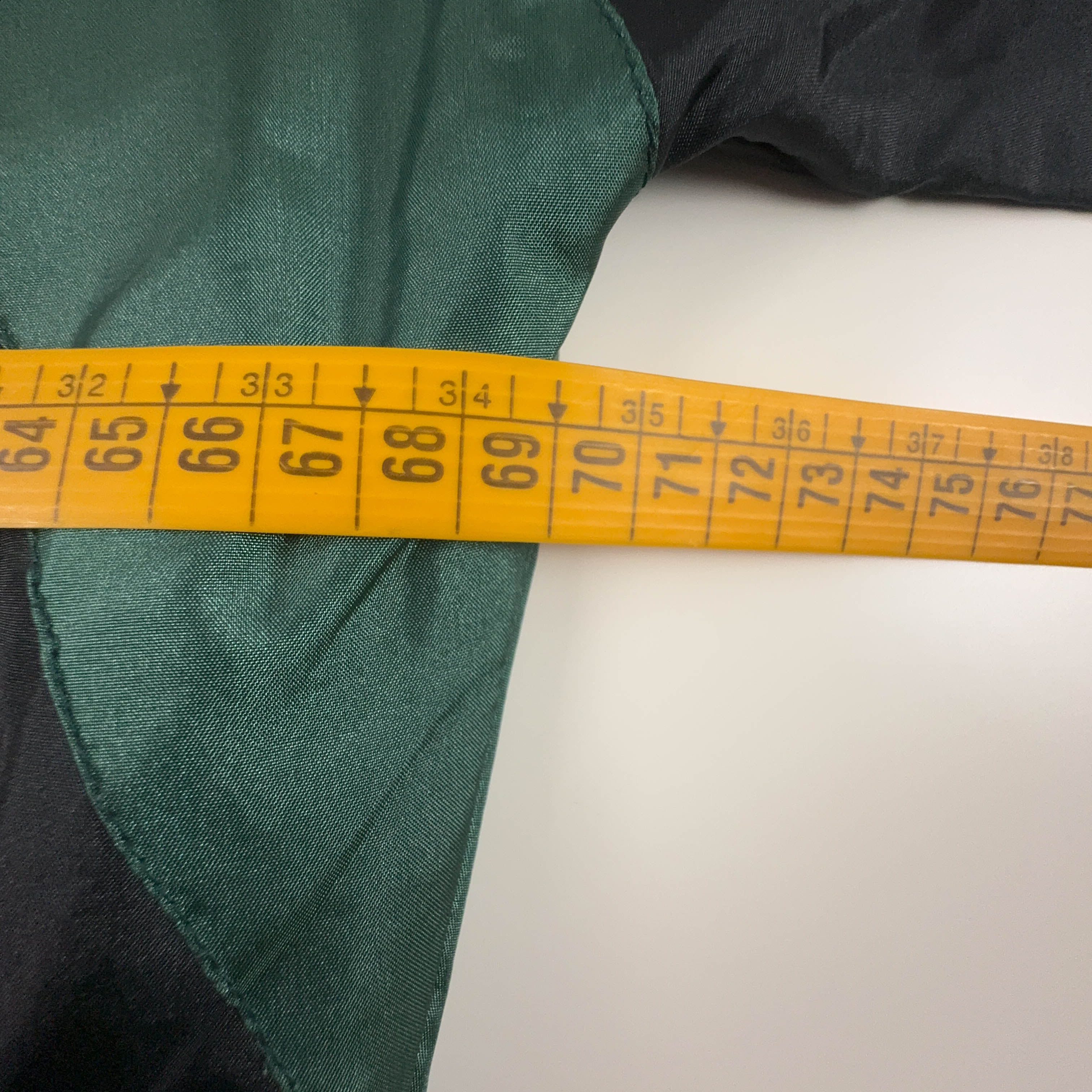 Giacca a vento Vintage verde e viola geometrica con zip anni 80 90 - Taglia XL/XXL uomo