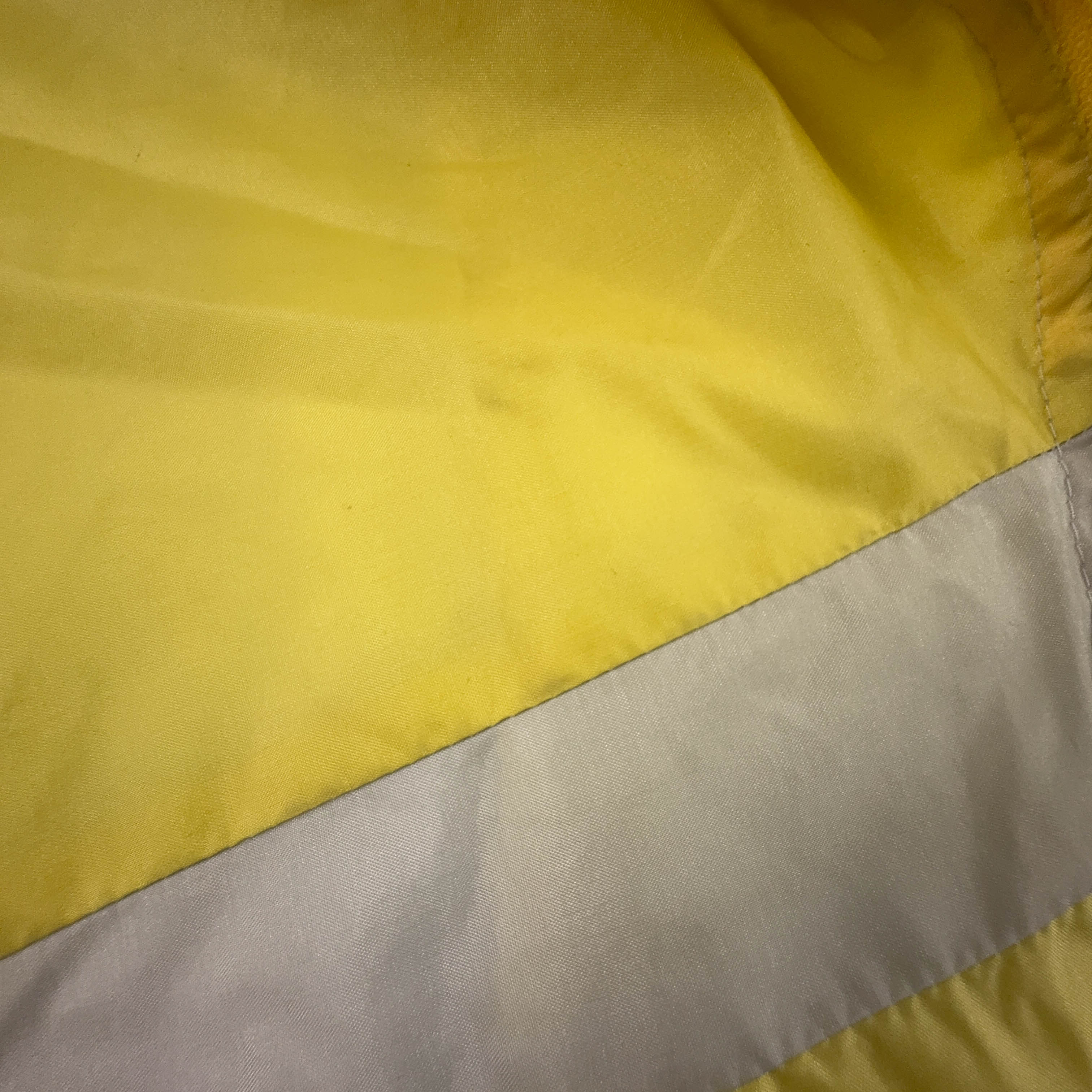 Giacca a vento Vintage gialla e grigia geometrica con zip anni 80 90 - Taglia L uomo