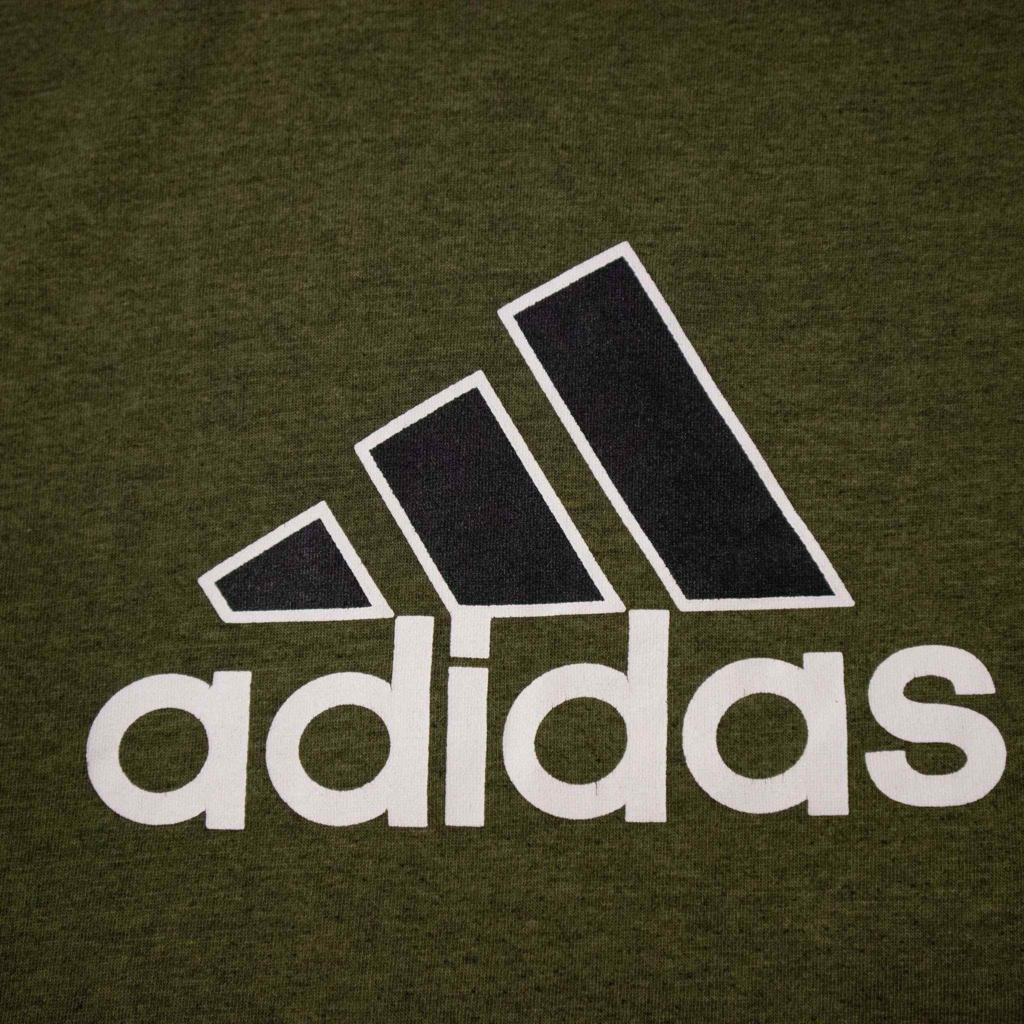 Adidas Vintage T shirt - Size L/XL