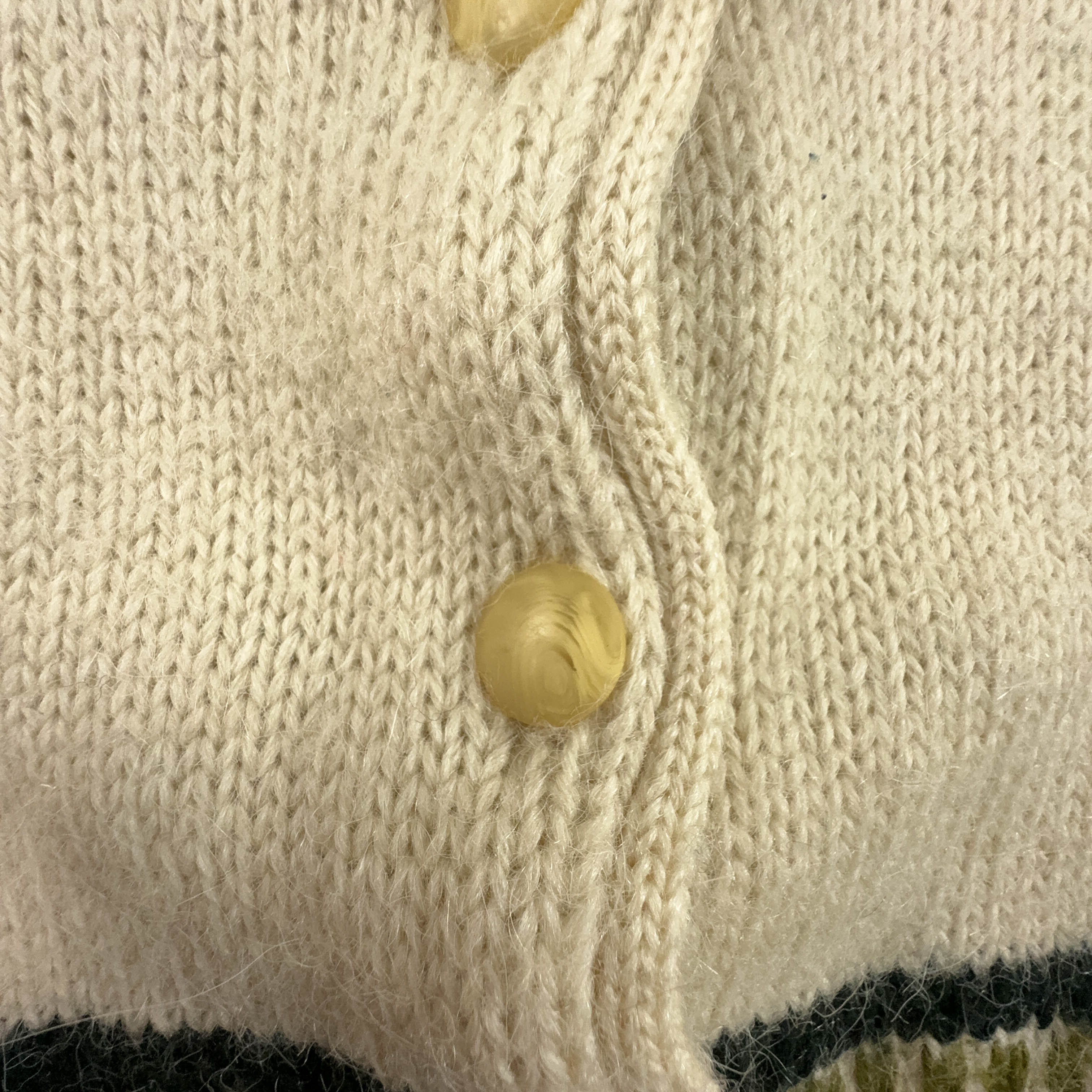 Vintage 100% wool beige patterned sweater with wide sleeves and buttons - Size XXL women