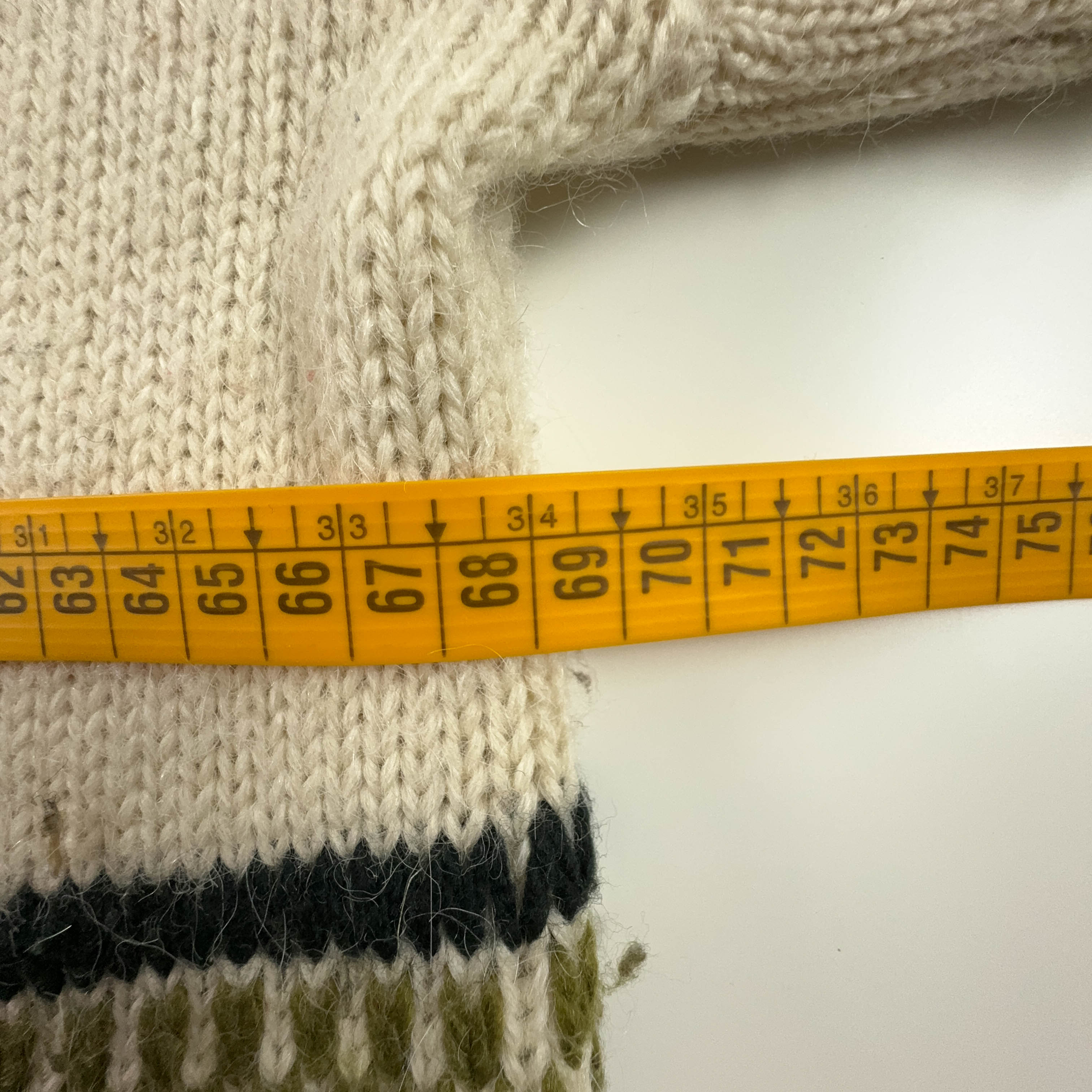 Vintage 100% wool beige patterned sweater with wide sleeves and buttons - Size XXL women