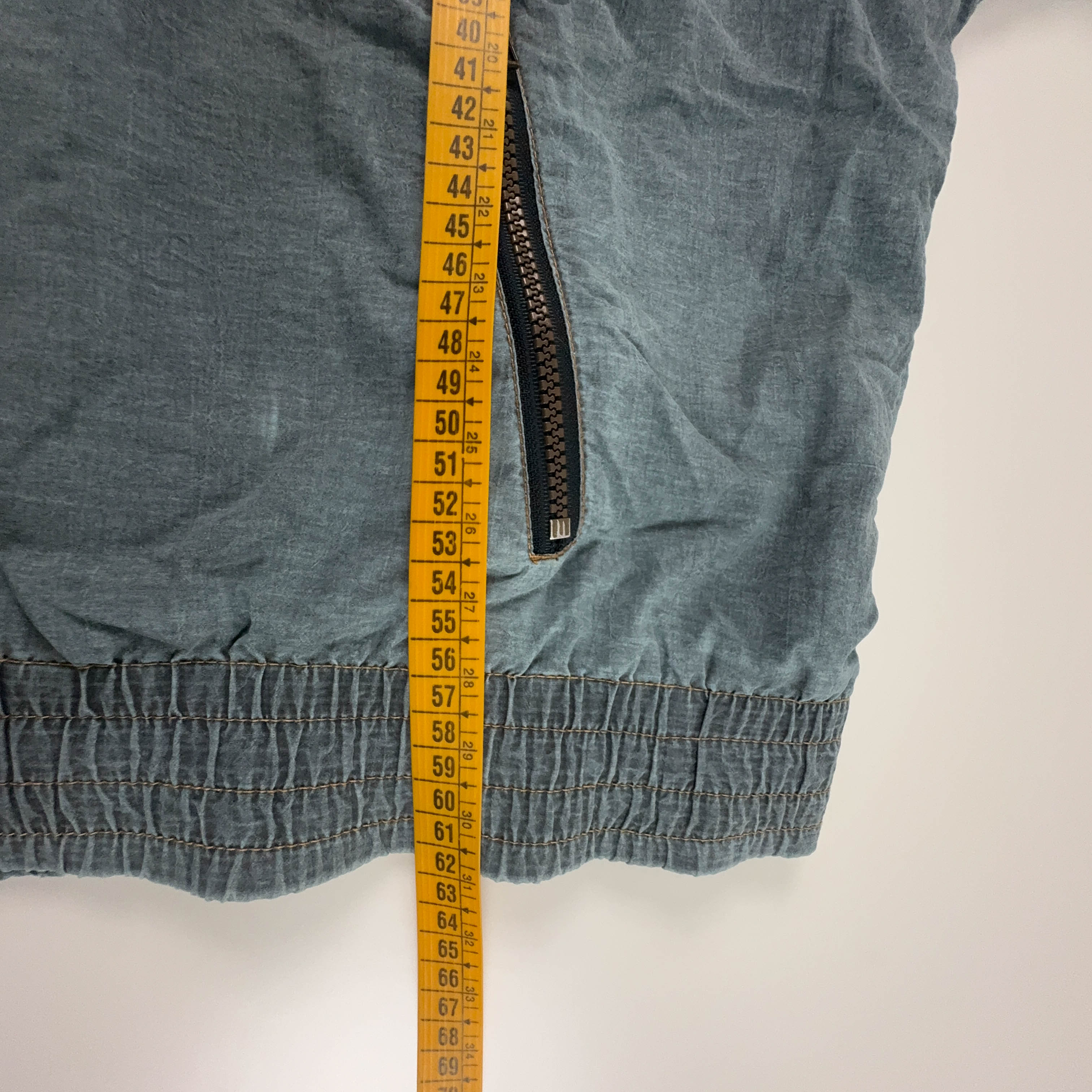 Giacca a vento Vintage grigia a fantasia multicolore anni 80 90 - Taglia S/M uomo
