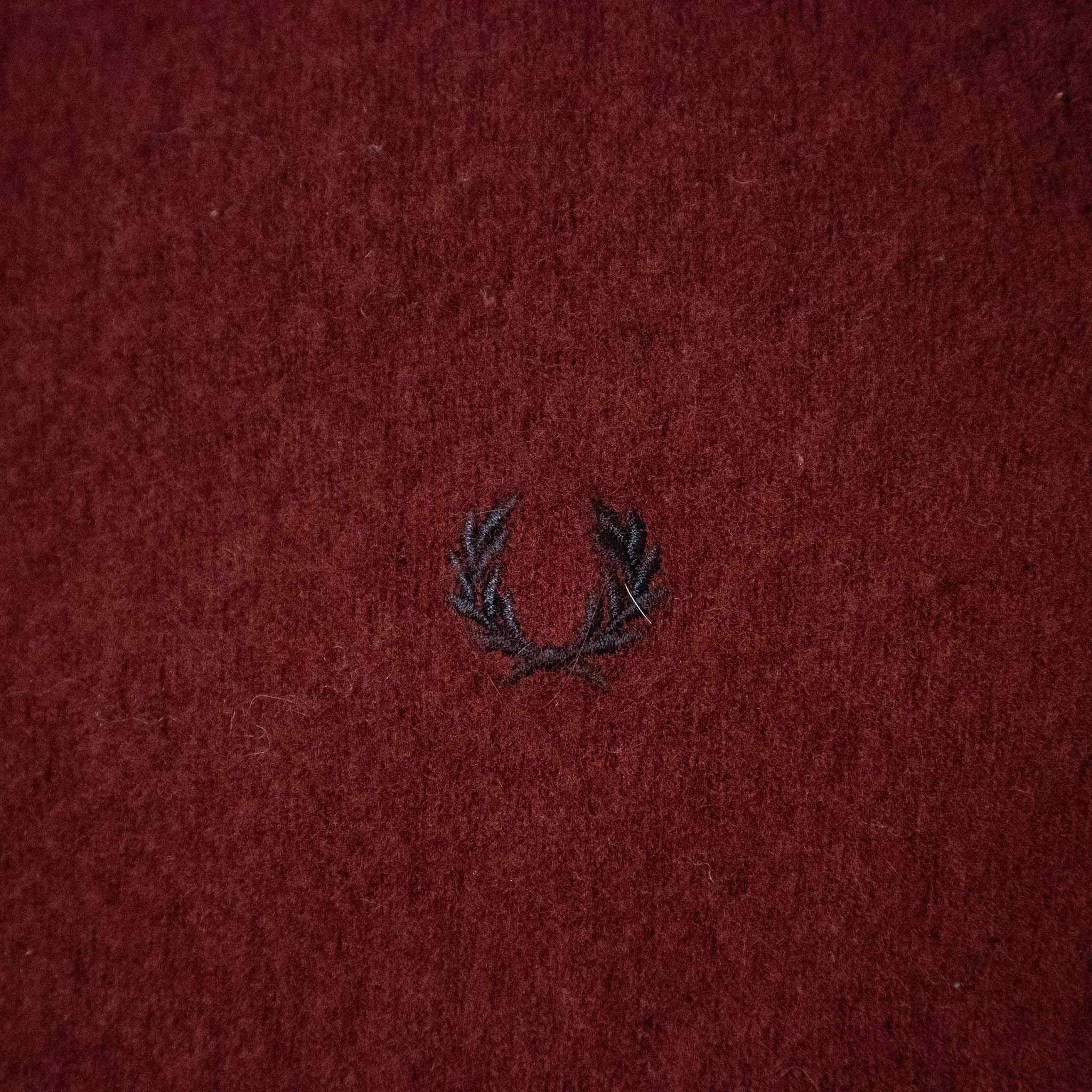 Fred Perry sweater 100% wool - Size S