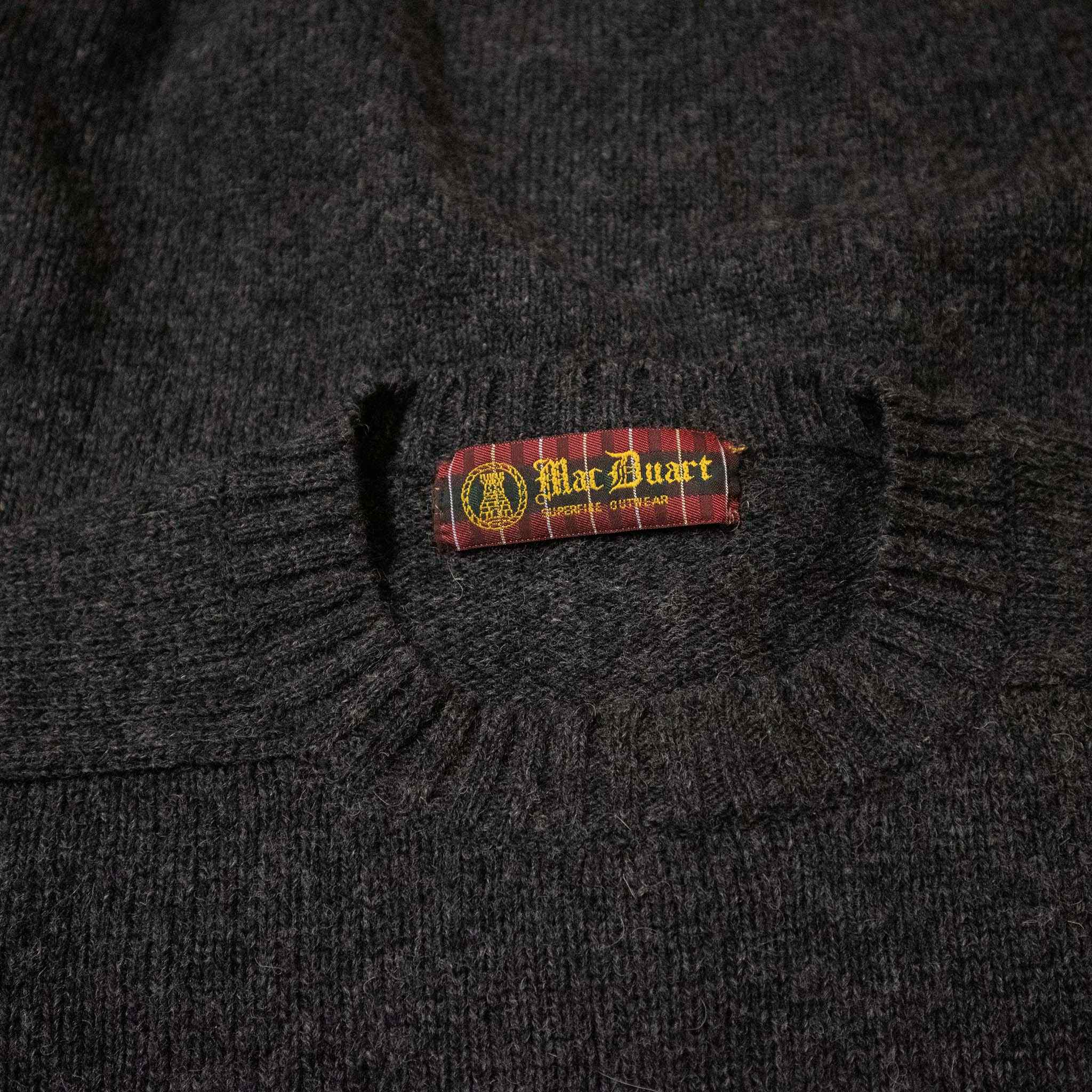 Vintage 100% wool sweater - Size L