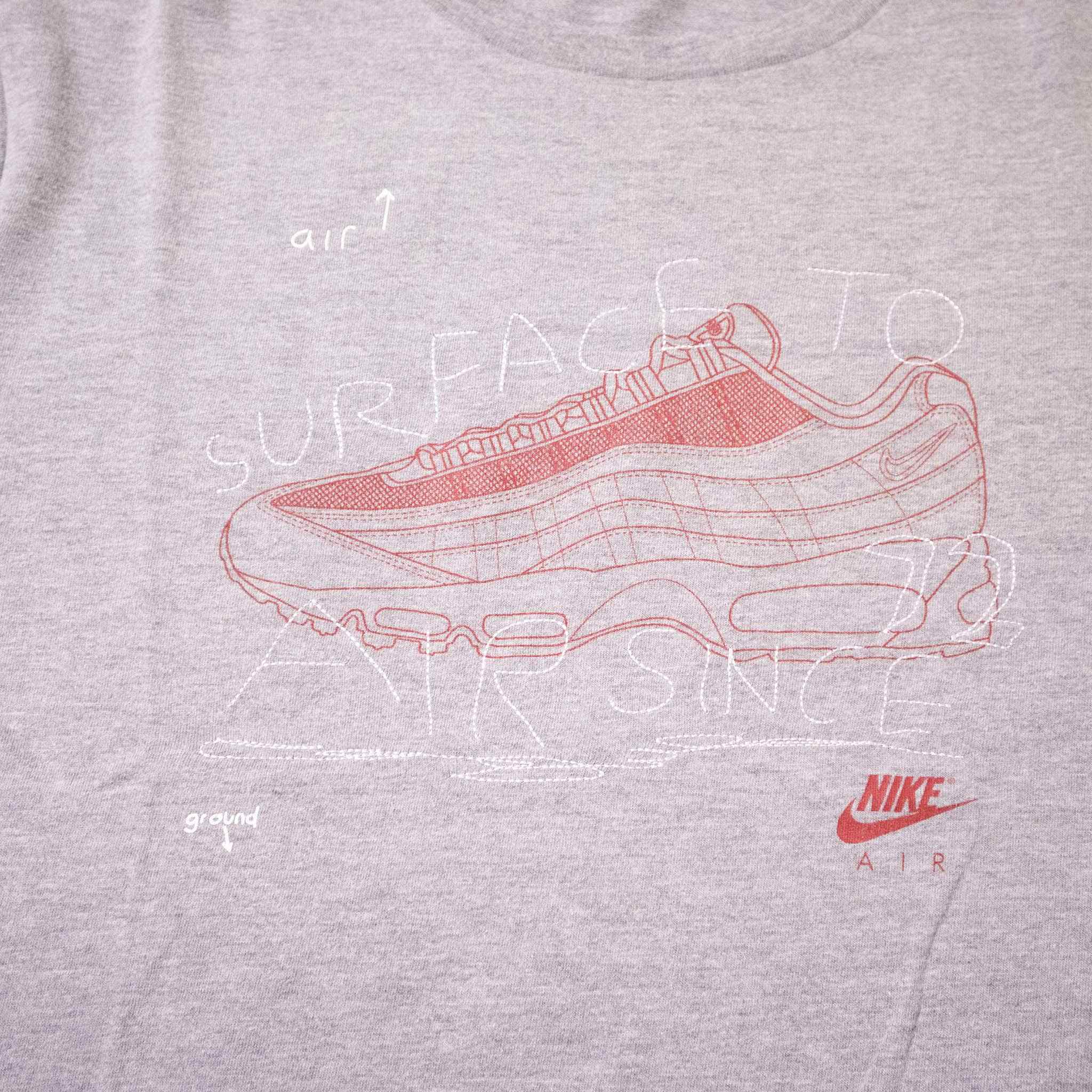 Nike T-Shirt - Size L