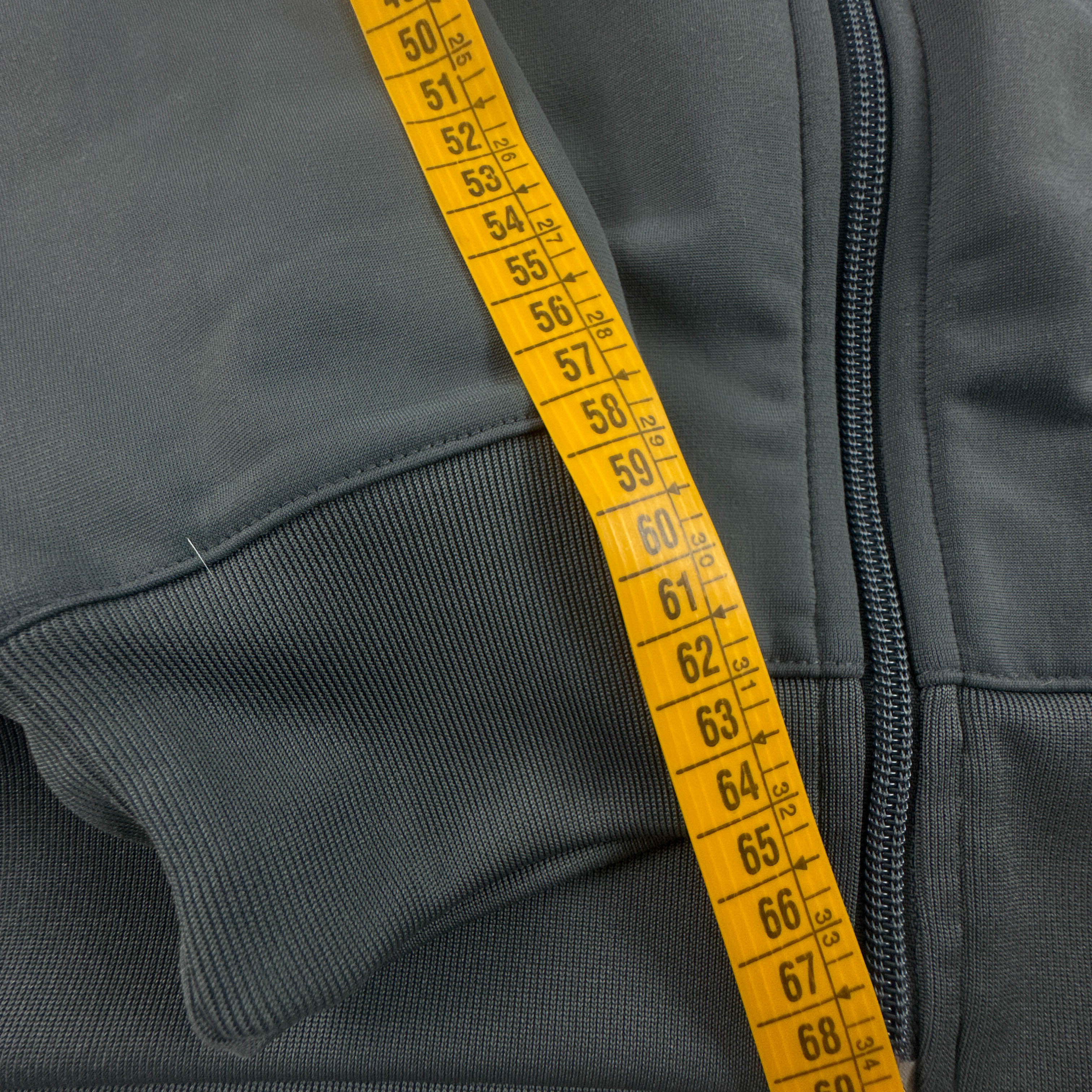 Felpa Nike Vintage grigia e verde con logo ricamato e zip anni 00 - Taglia L uomo