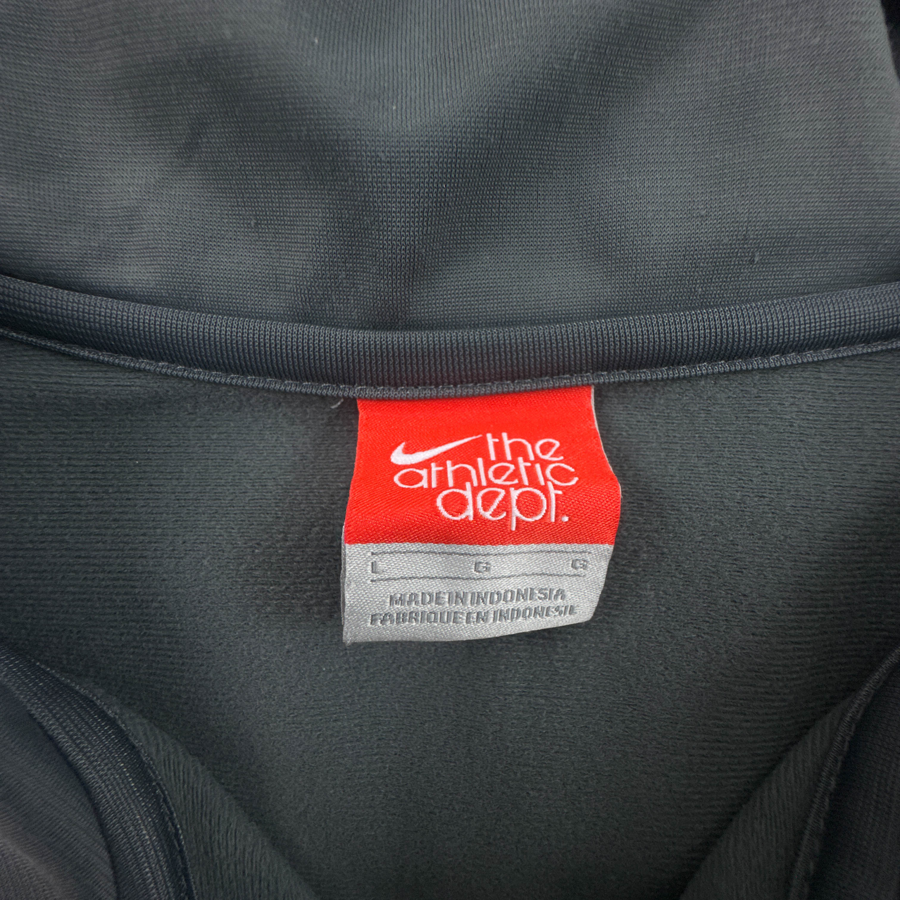 Felpa Nike Vintage grigia e verde con logo ricamato e zip anni 00 - Taglia L uomo