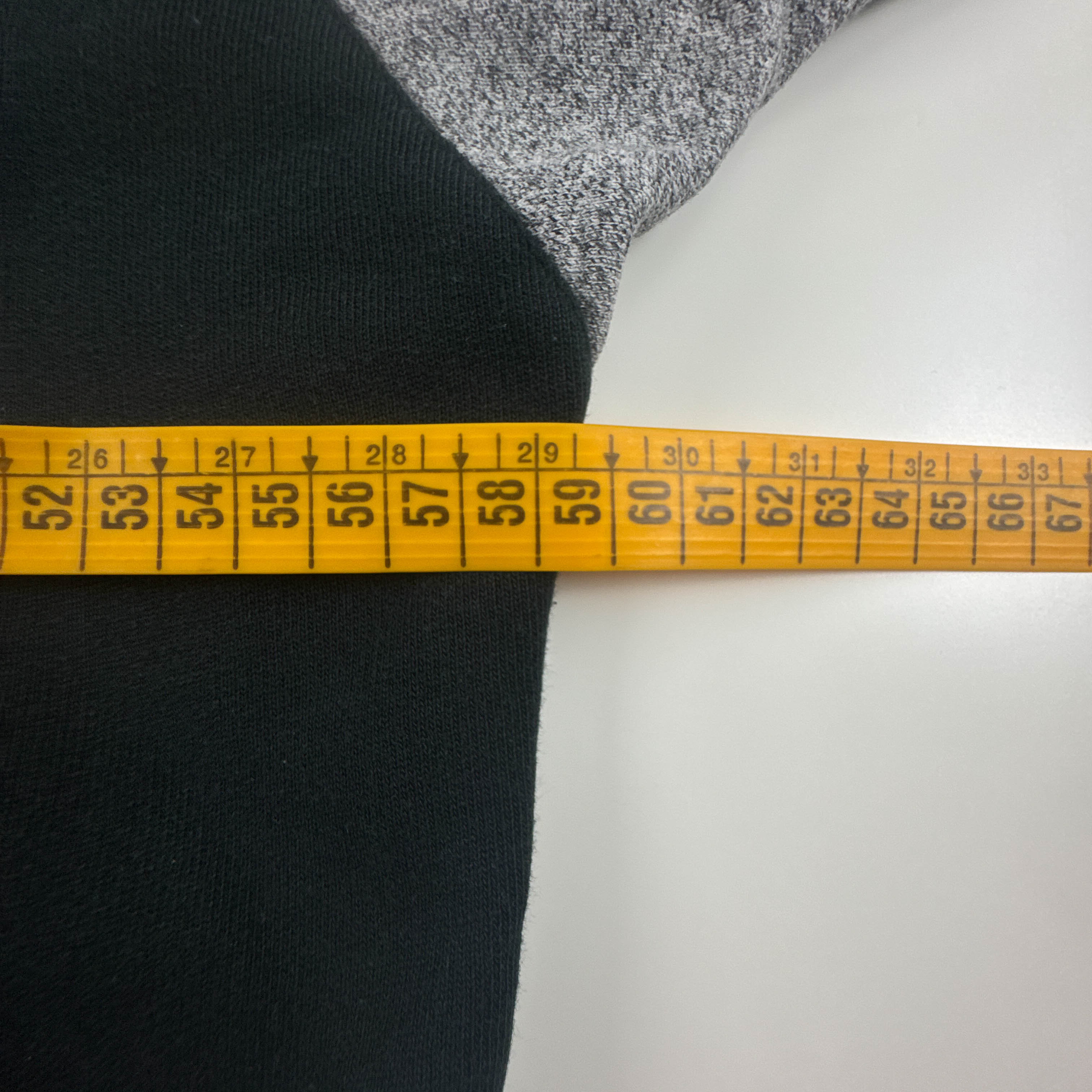 Felpa Champion Vintage nera e grigia con zip logo ricamato anni 80 90 - Taglia S/M uomo