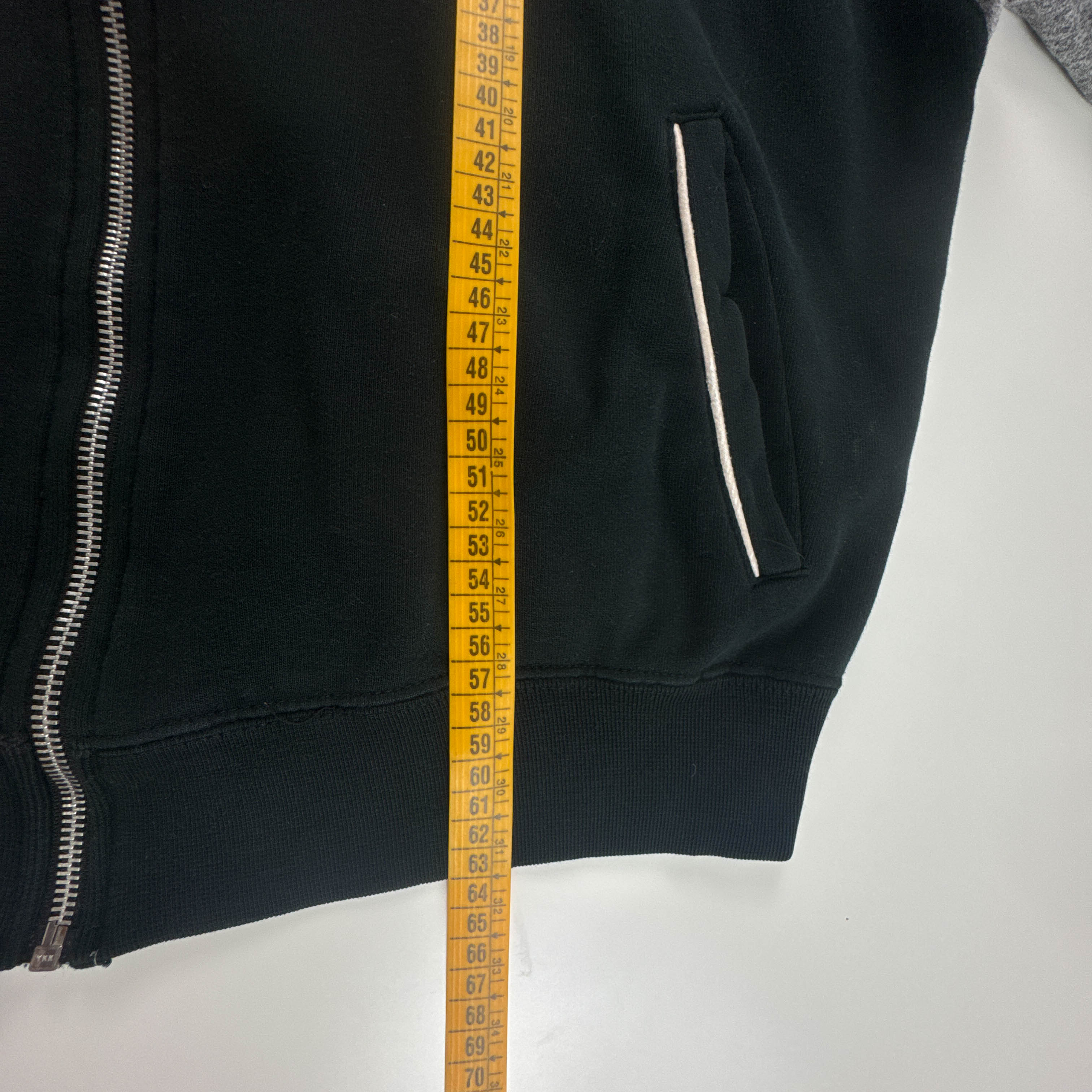 Felpa Champion Vintage nera e grigia con zip logo ricamato anni 80 90 - Taglia S/M uomo