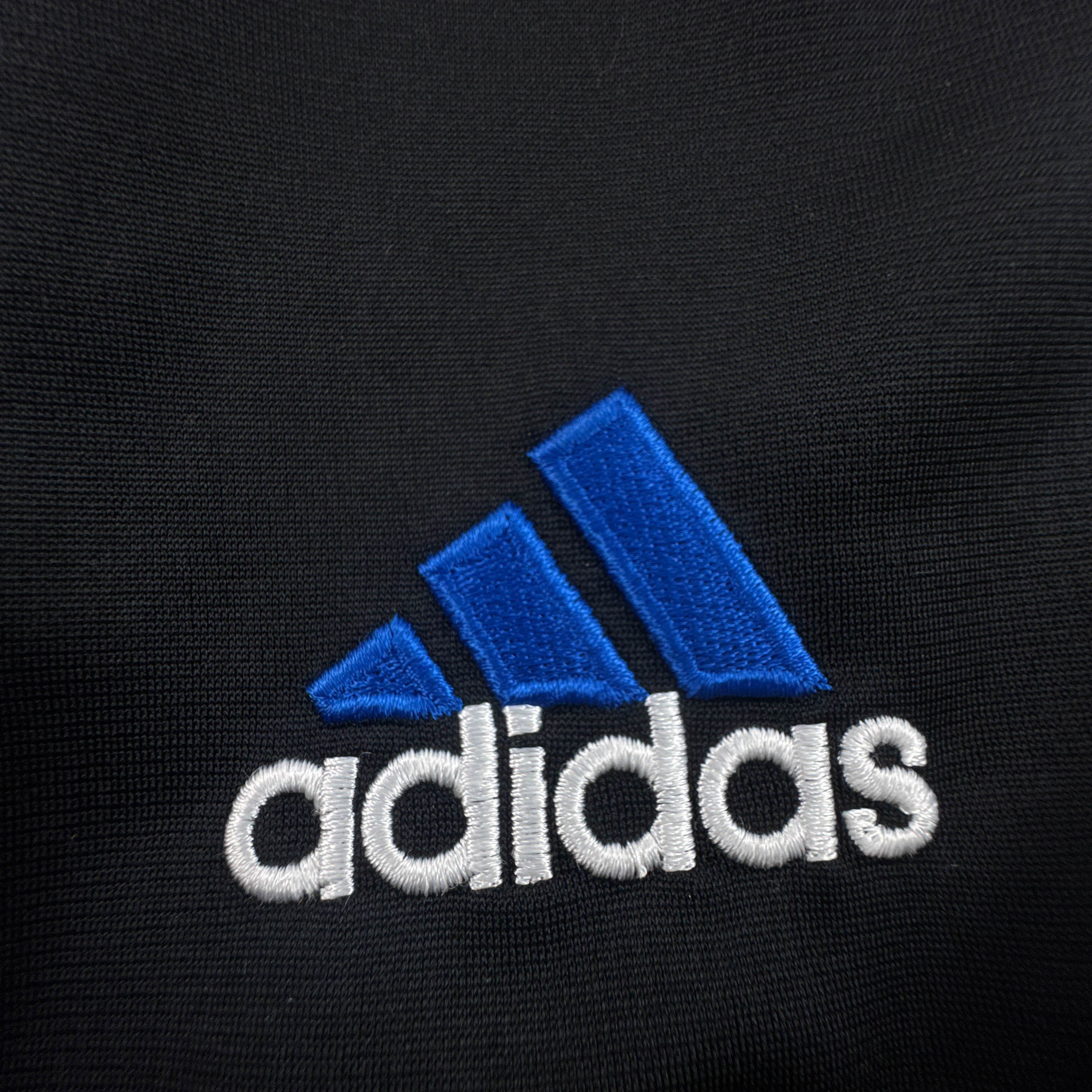 Felpa Adidas Vintage nera grigia e blu con zip e ricamo anni 80 90 - Taglia L uomo