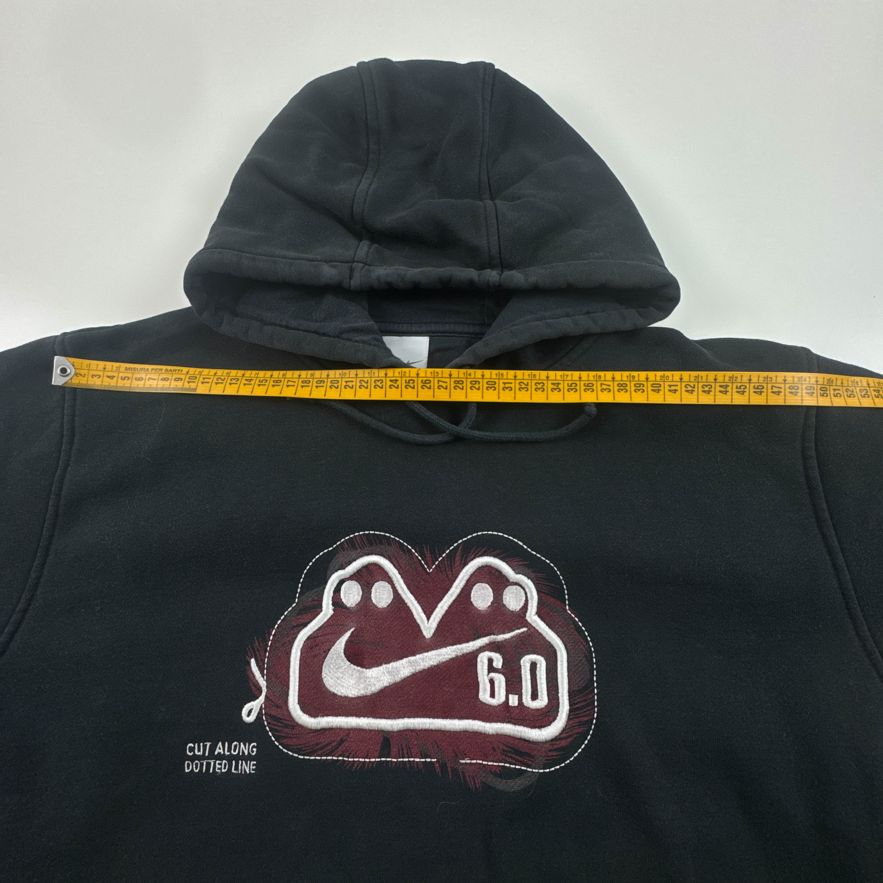 Felpa Nike Vintage nera con stampa frontale e cappuccio anni 90 00 - Taglia M/L uomo