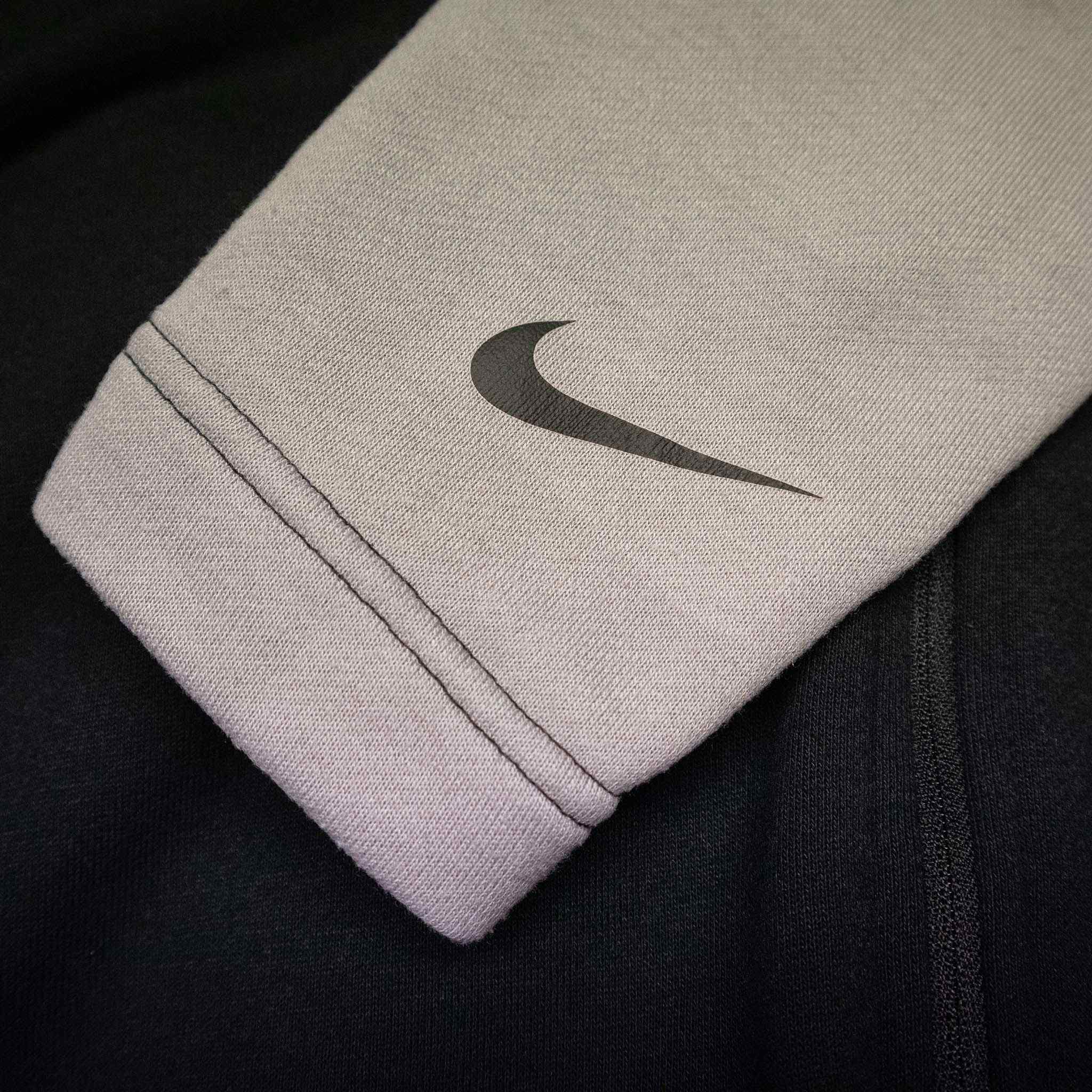 Nike Sweatshirt - Size S