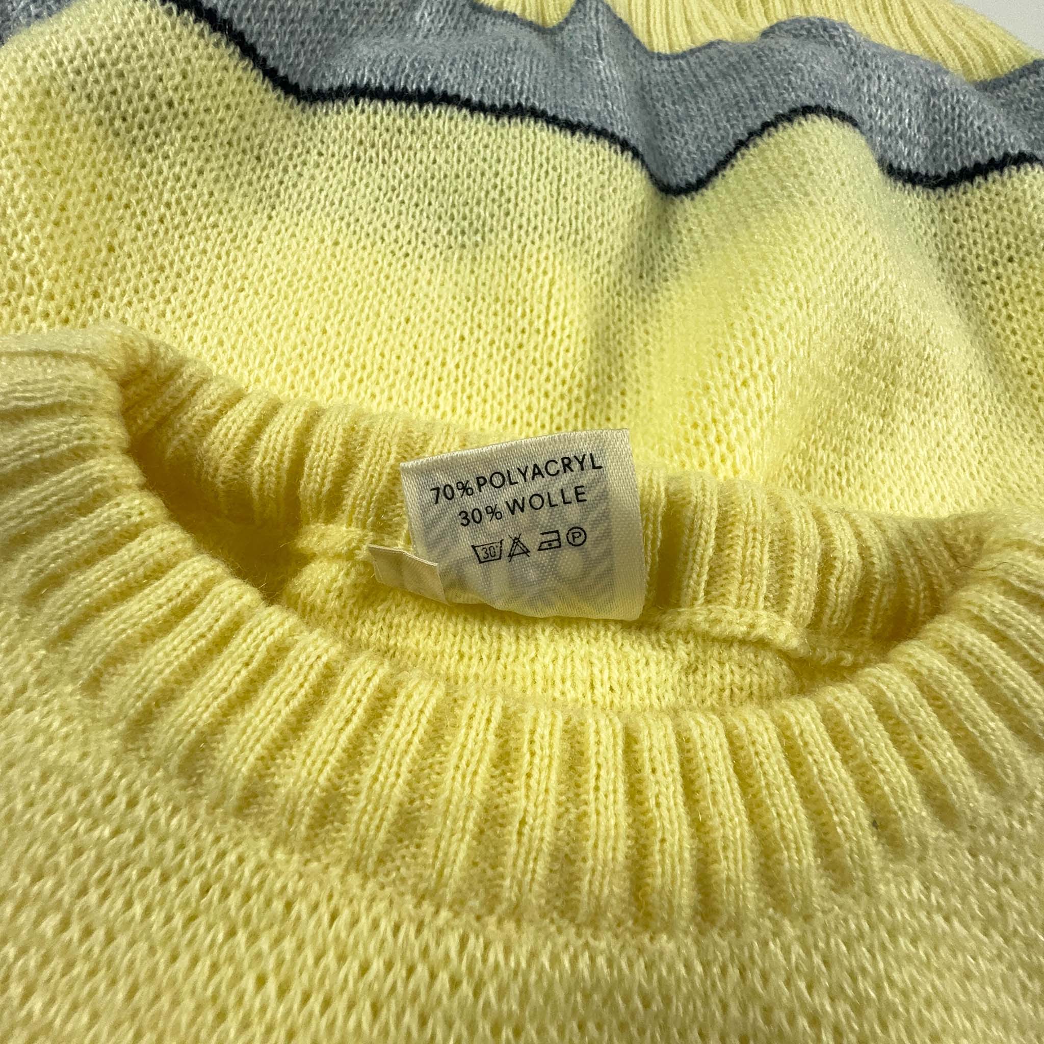 Yellow and Grey Vintage Sweater with Embroidery - Size M Men