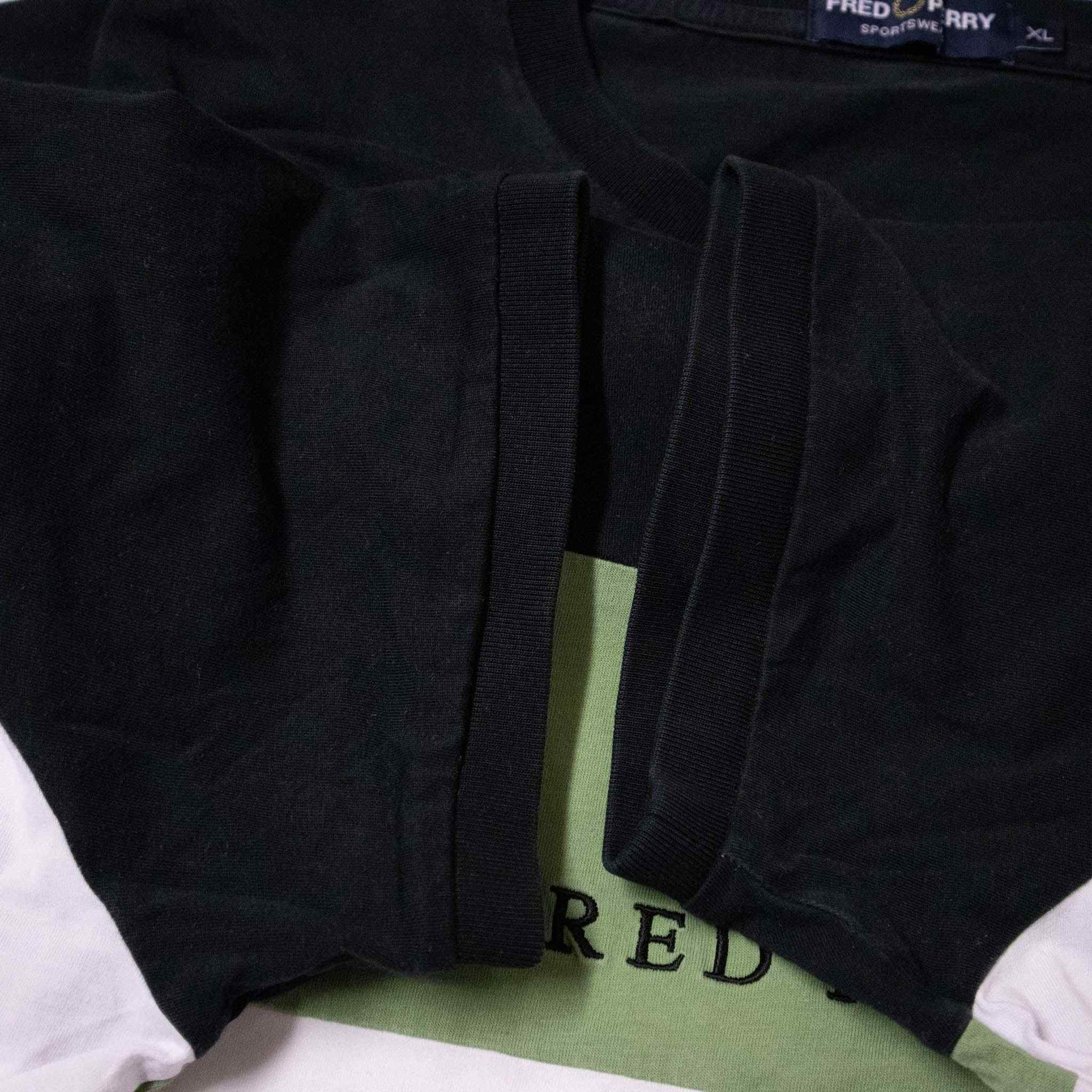 Fred Perry T shirt - Size XL