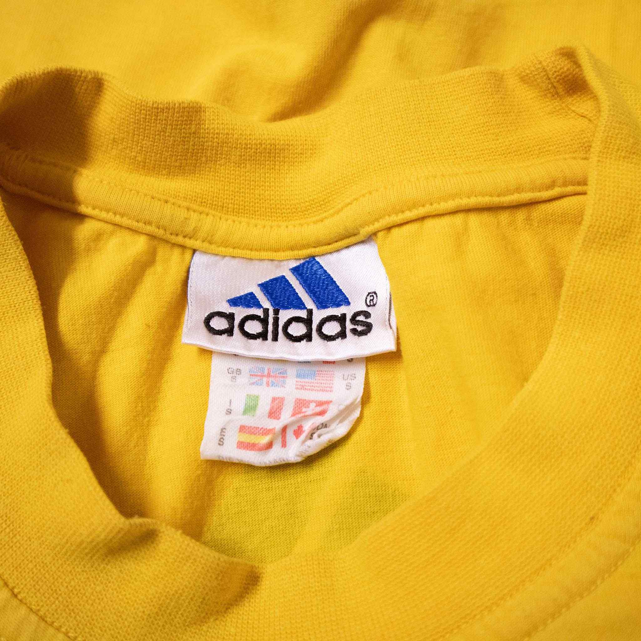 Adidas Vintage T-Shirt - Size S