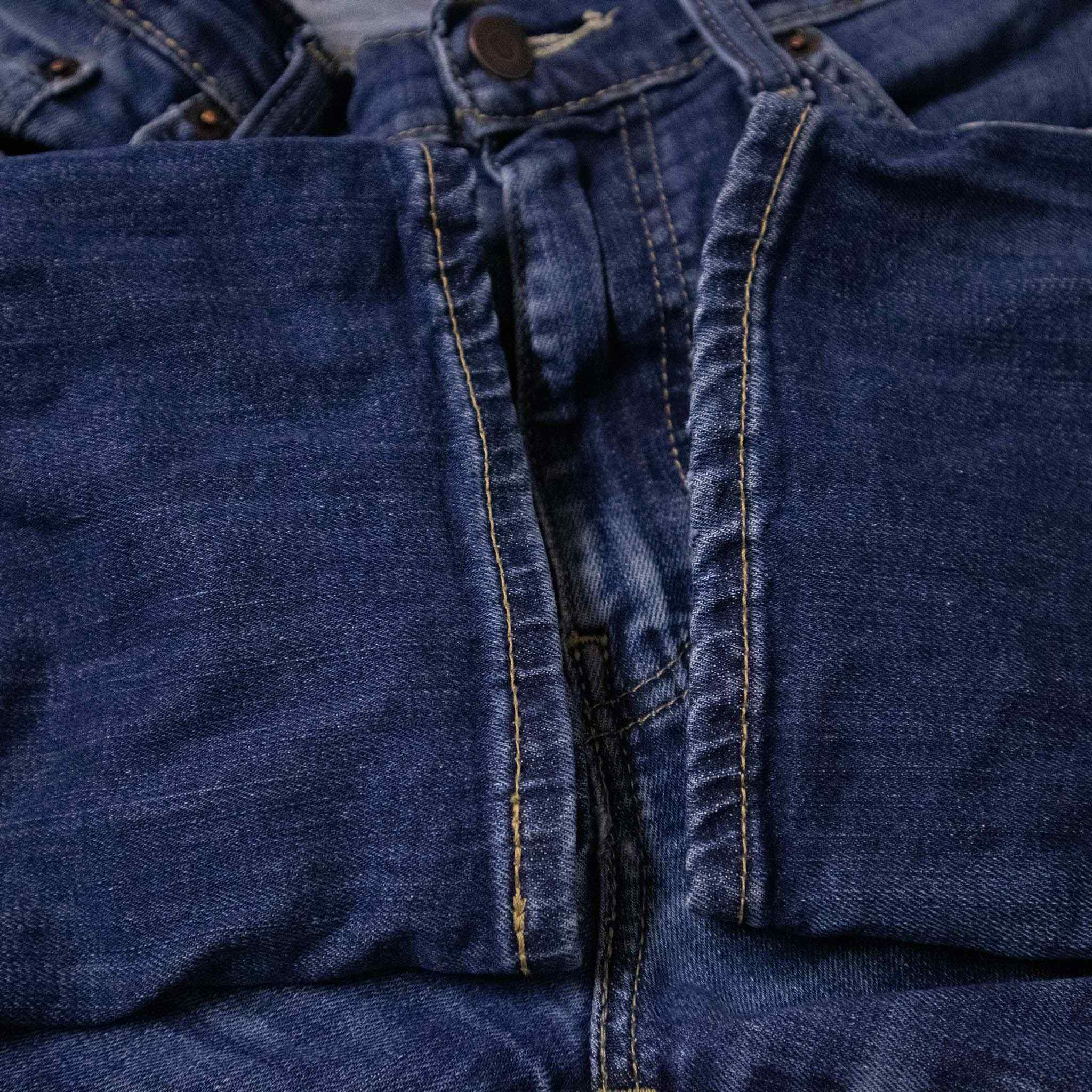 Levi's jeans - Size M/L