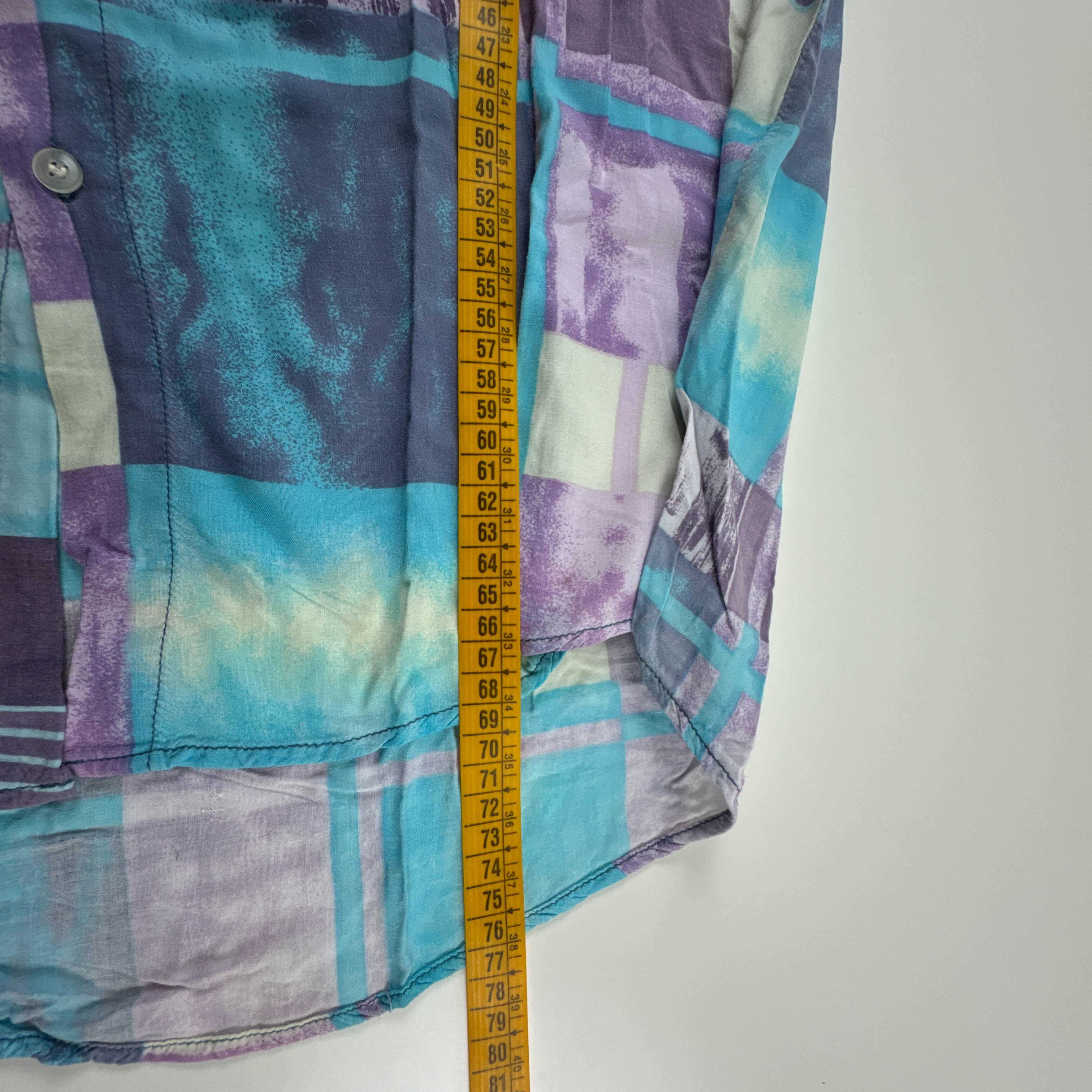 Camicia Vintage azzurra bianca e viola geometrica anni 80 90 - Taglia M/L uomo