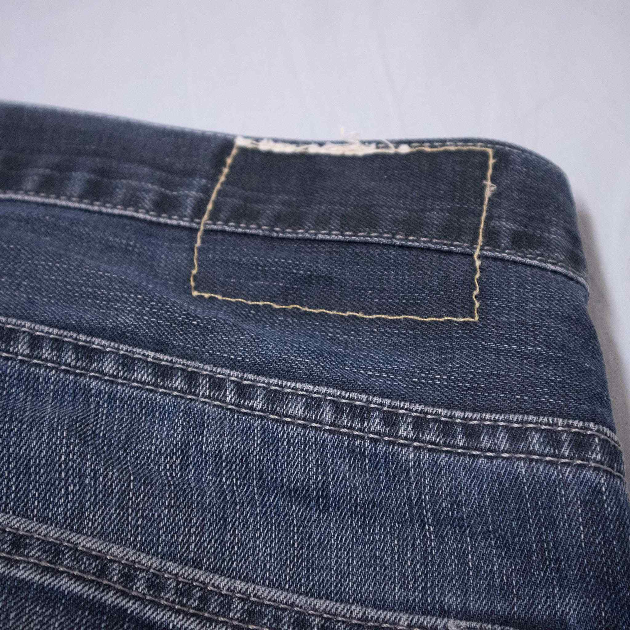 Levi's 504 straight jeans - Size M