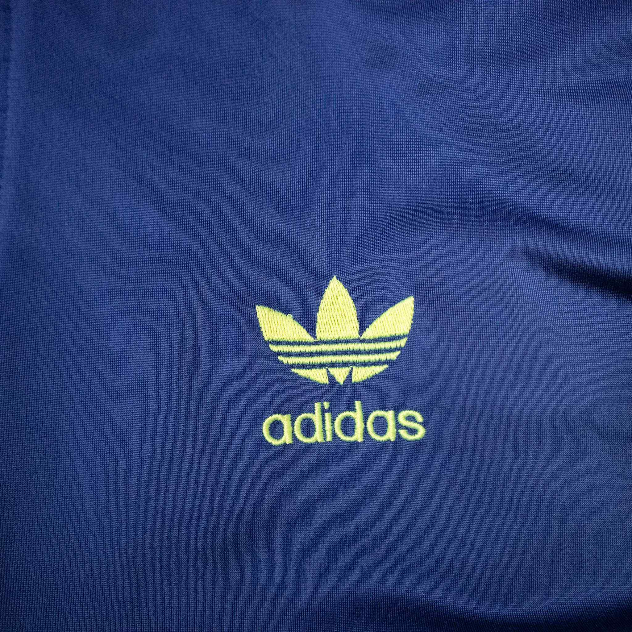 Adidas Vintage Sweatshirt - Size M