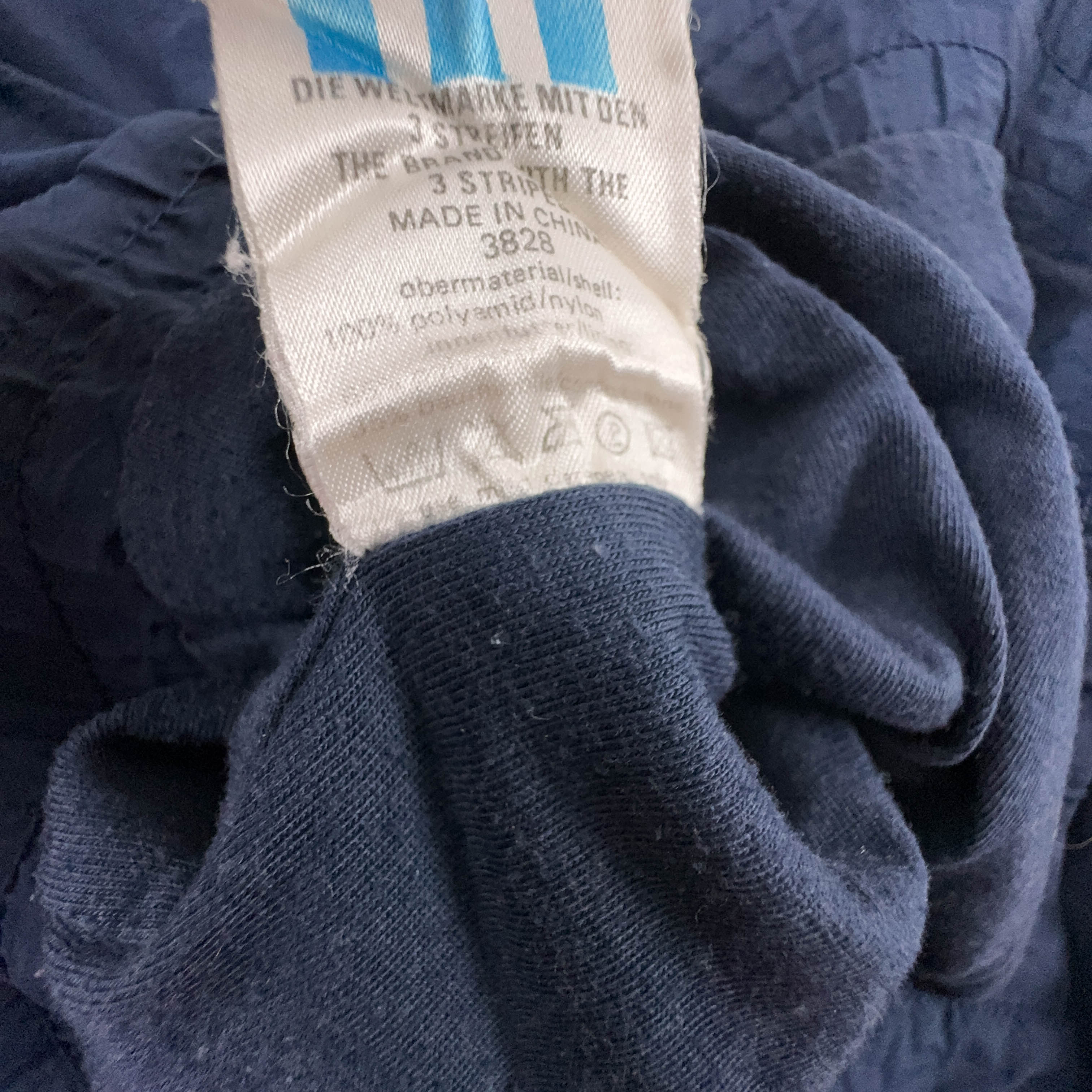 Giacca a vento Adidas Vintage blu scuro con zip e cappuccio anni 90 - Taglia 48 uomo