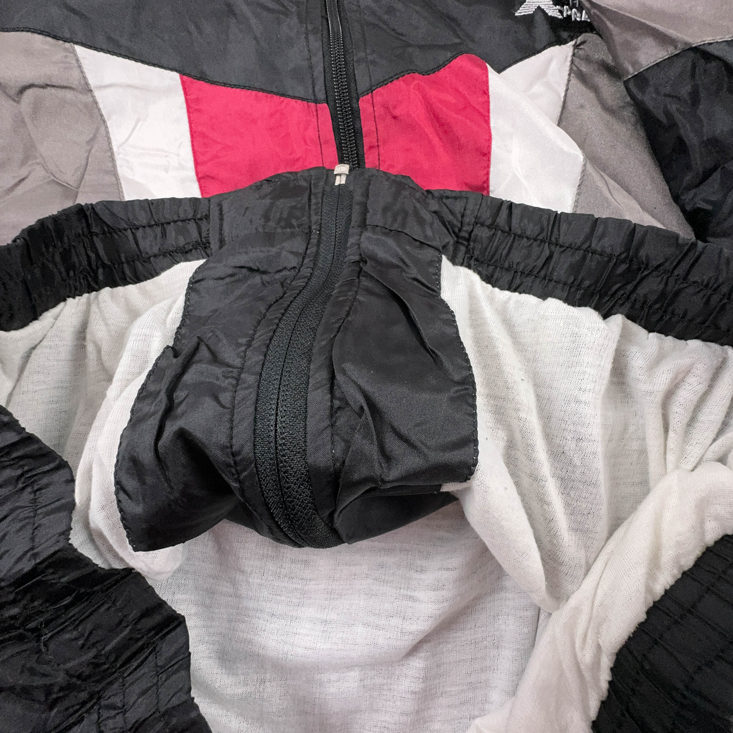 Giacca a vento Vintage nera e grigia geometrica con zip - Taglia L/XL uomo