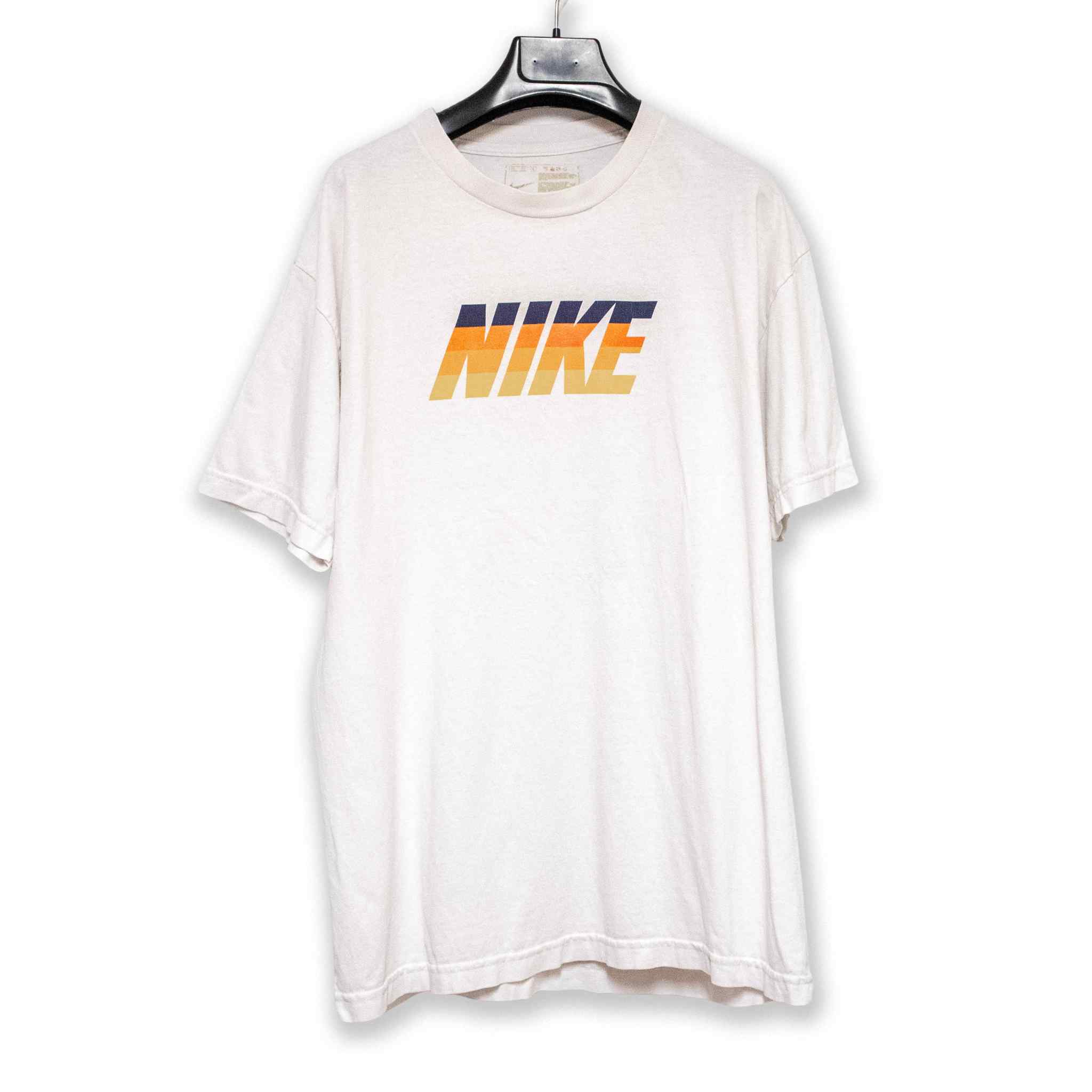 Nike T-Shirt - Size L