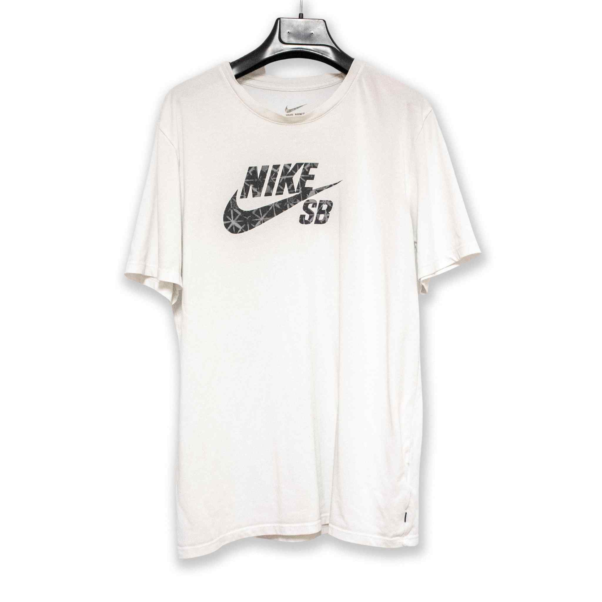 Nike T-Shirt - Size L