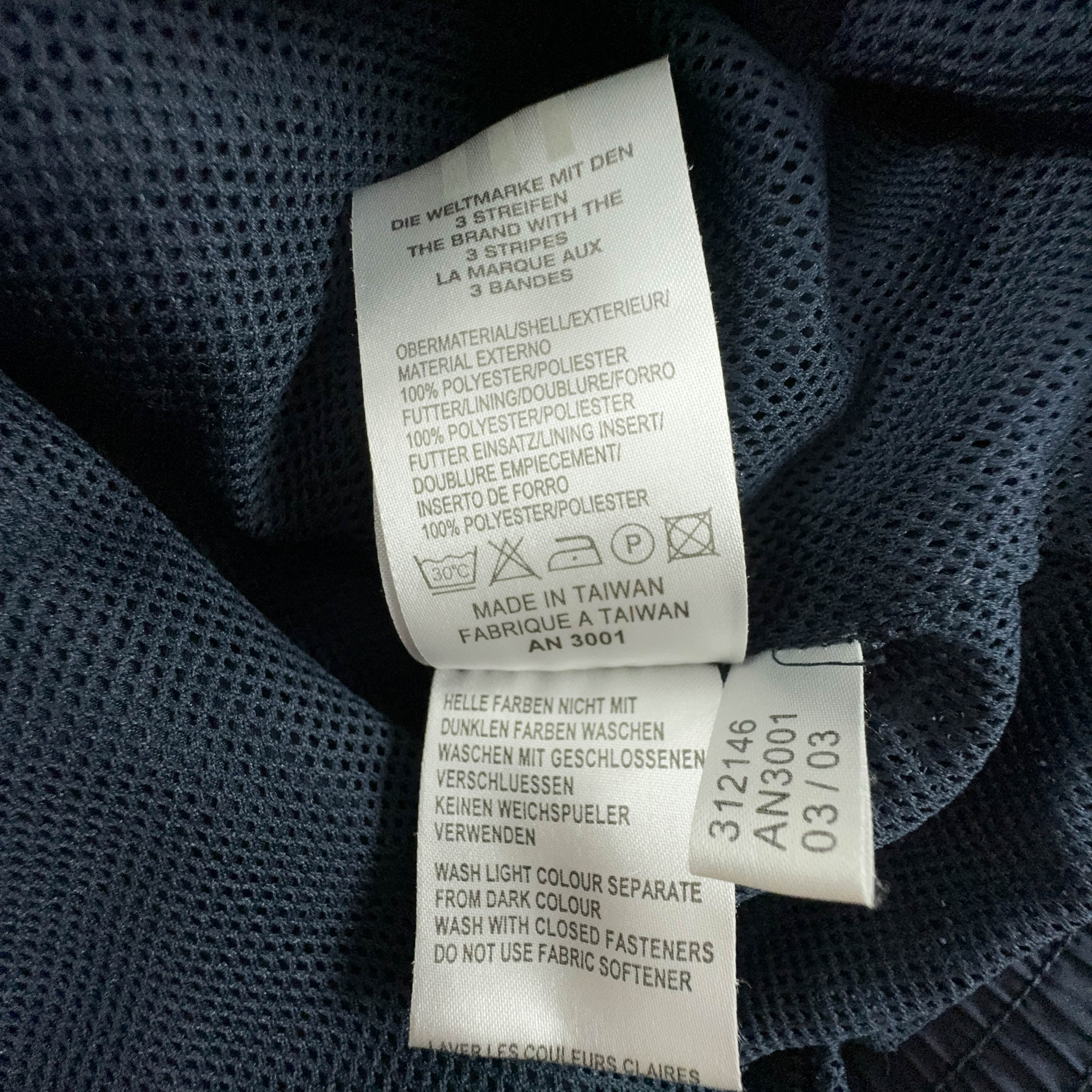 Giacca a vento Adidas Vintage blu e rossa anni 2000 con zip - Taglia L/XL uomo