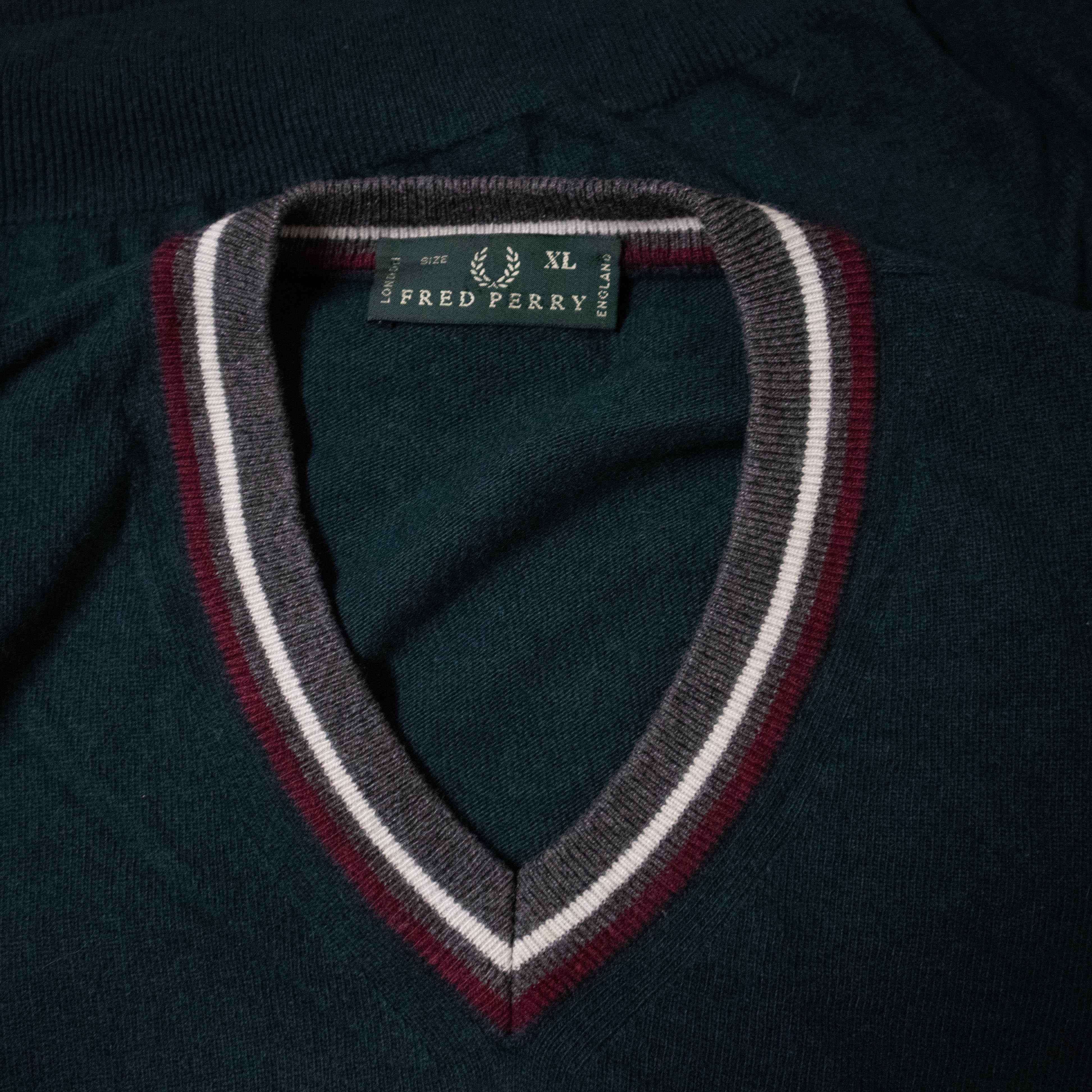 Fred Perry sweater - Size XL