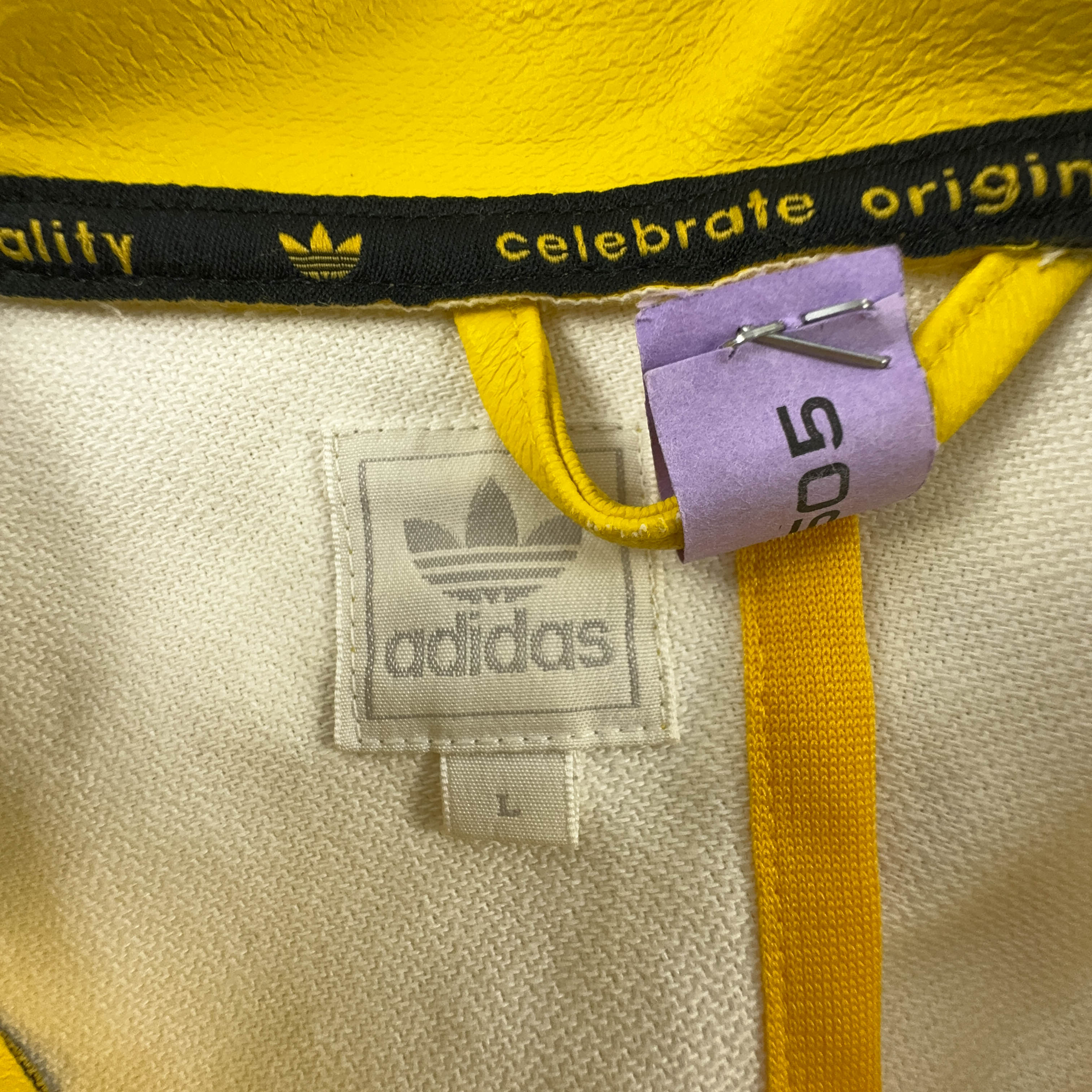 Giacca a vento Adidas Vintage gialla anni 2000 con zip - Taglia L/XL uomo