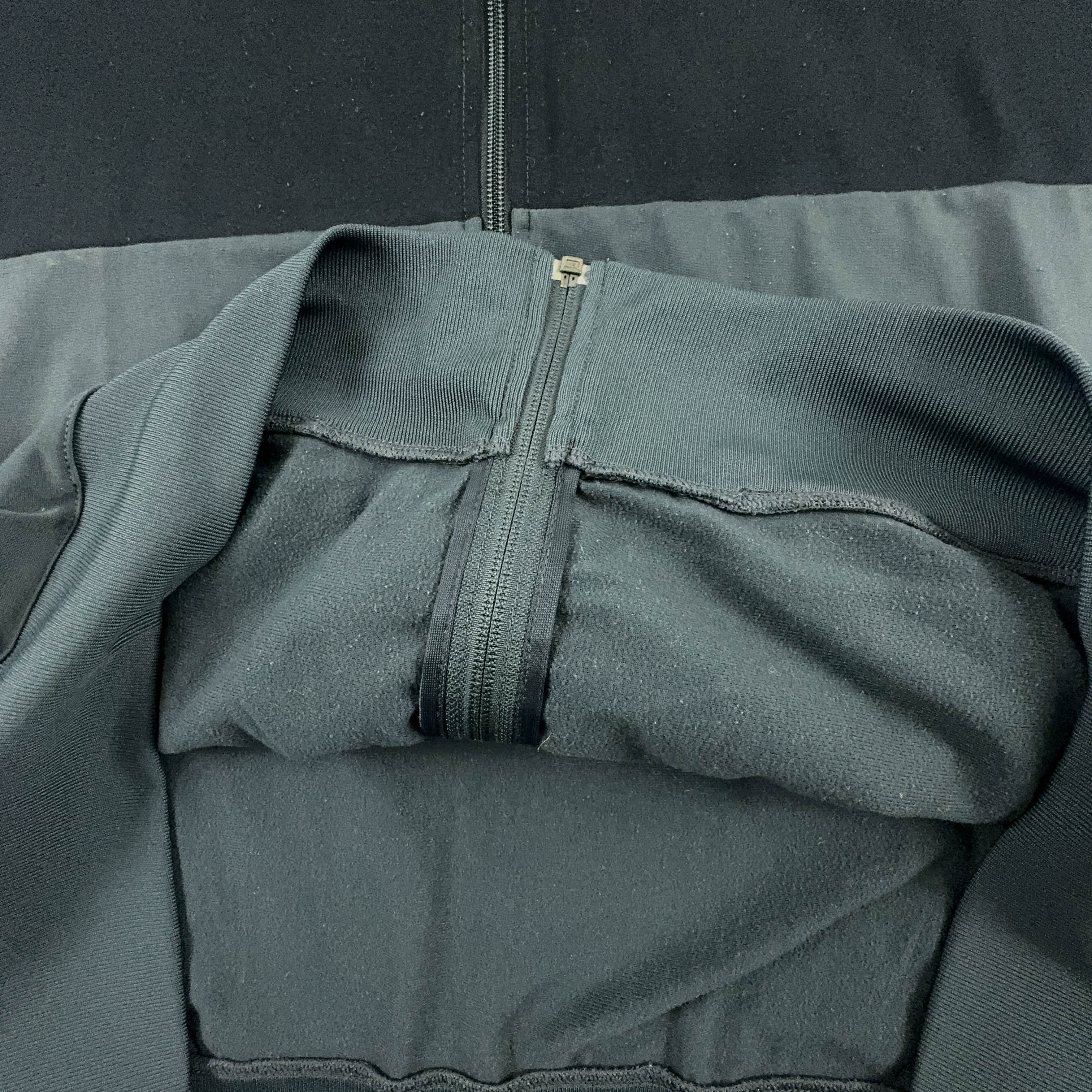 Felpa Nike Vintage nera e grigia con zip anni 2000 - Taglia XL/XXL uomo