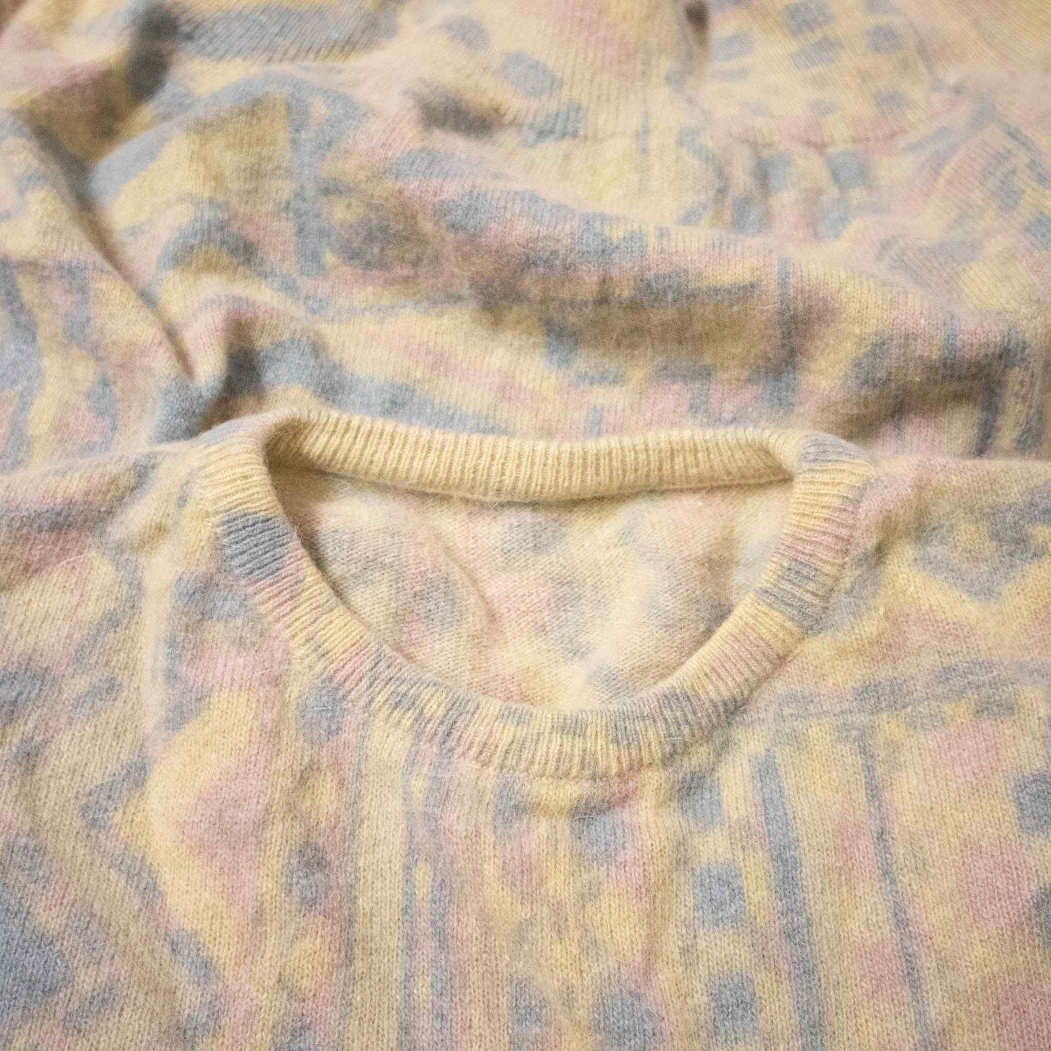 Vintage sweater 90% wool - Size M