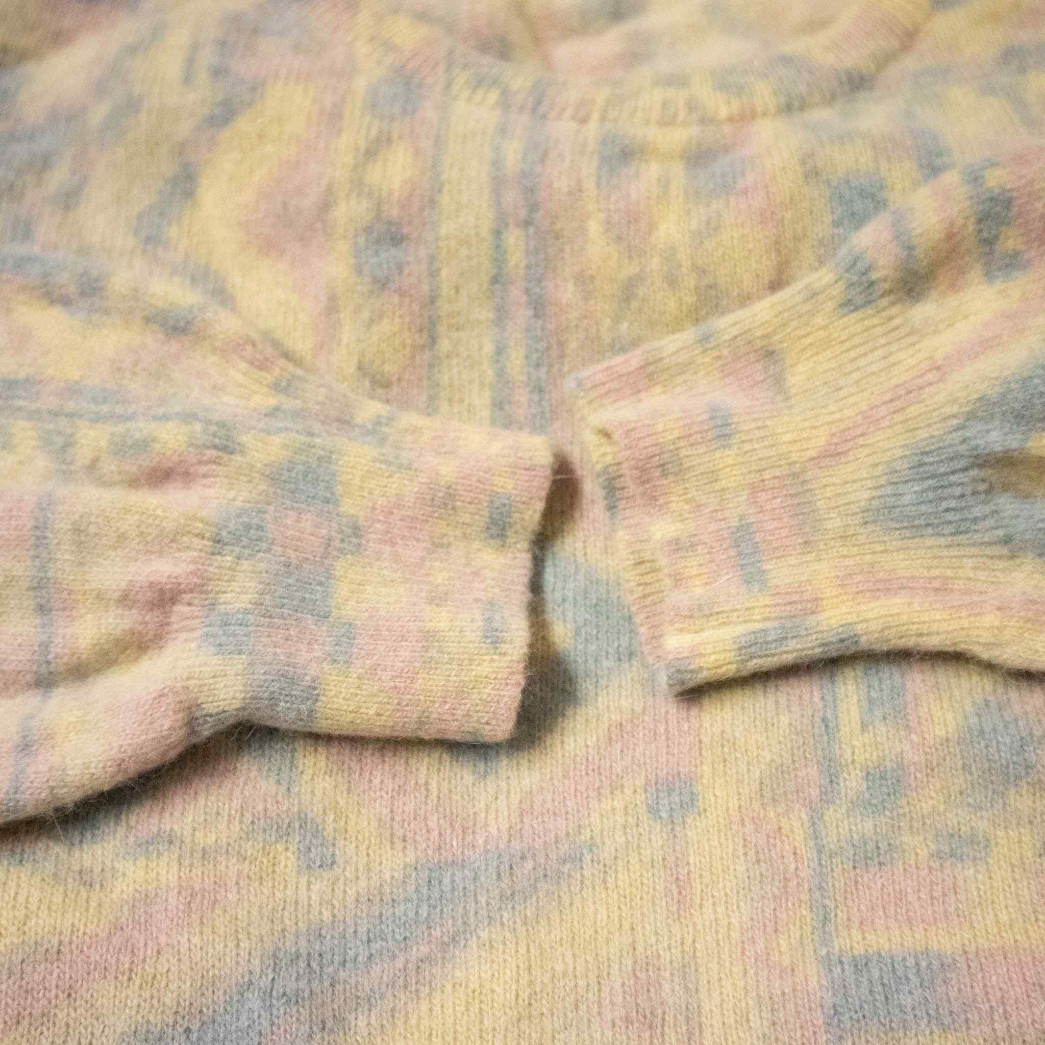 Vintage sweater 90% wool - Size M